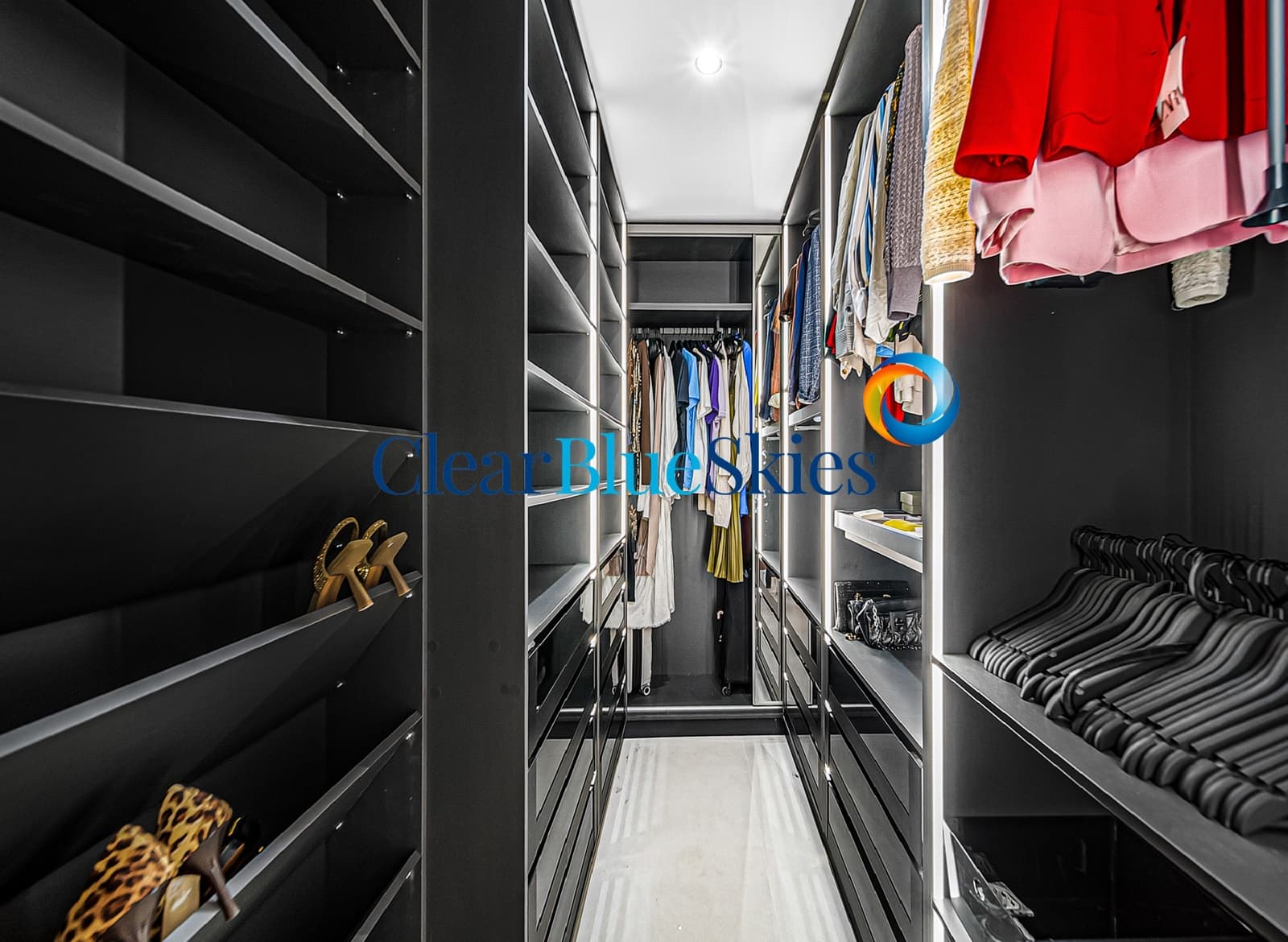 4 soveværelse Byhus til salg i Playa del Duque med garage - € 1.495.000 (Ref: 9417710)