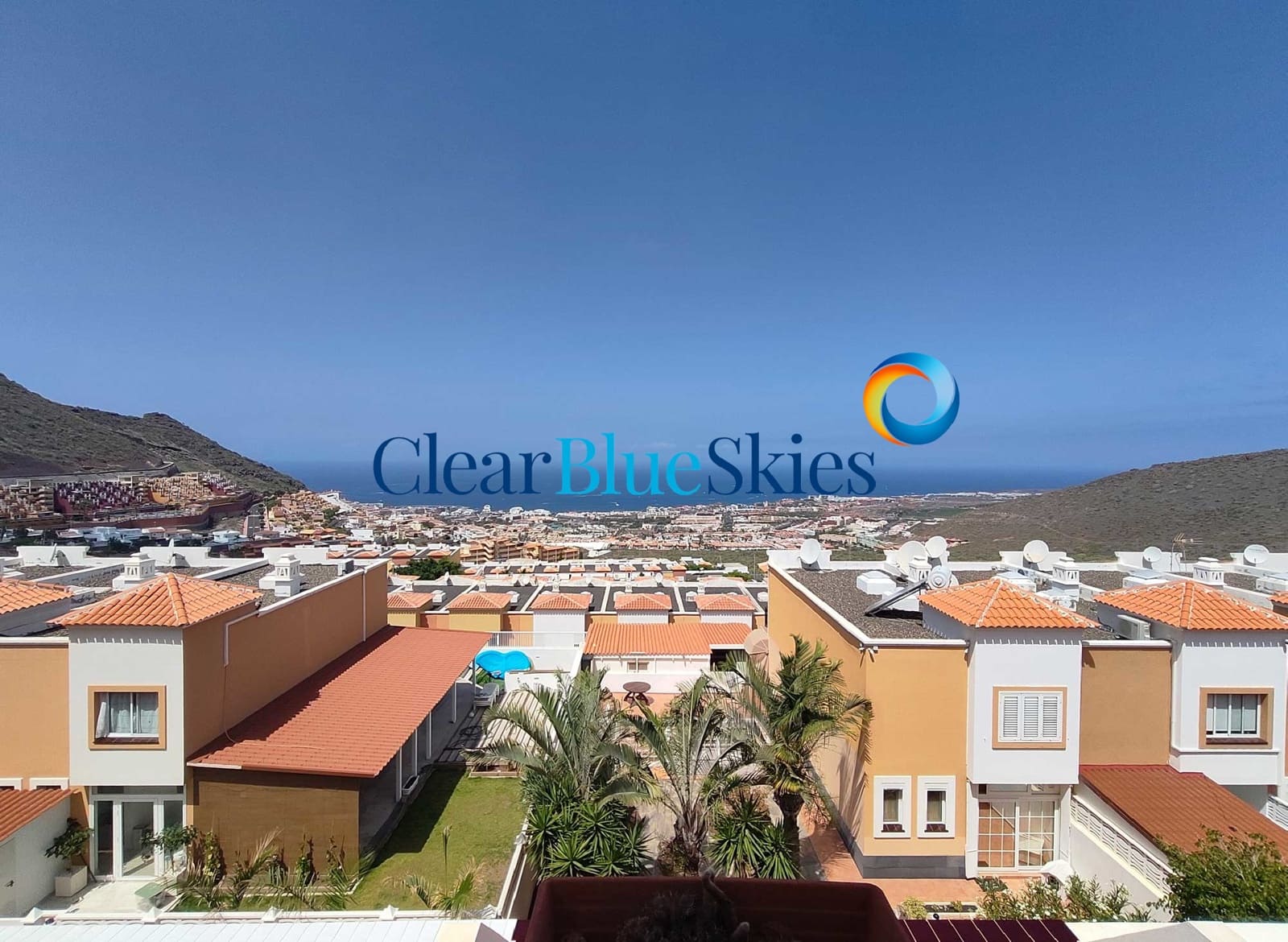 2 quarto Casa em Banda para venda em Torviscas com piscina garagem - 550 000 € (Ref: 9444694)