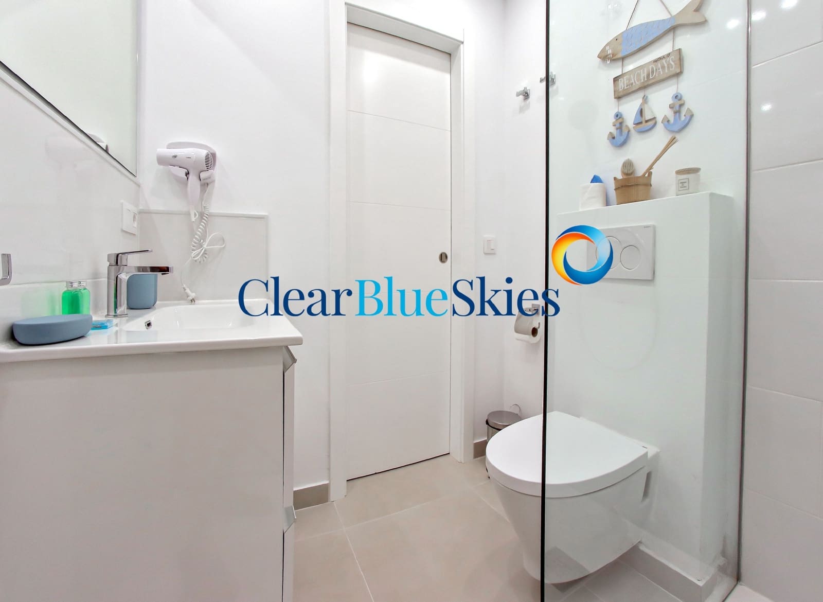 2 slaapkamer Appartement te koop in Playa del Duque met garage - € 590.000 (Ref: 9447417)