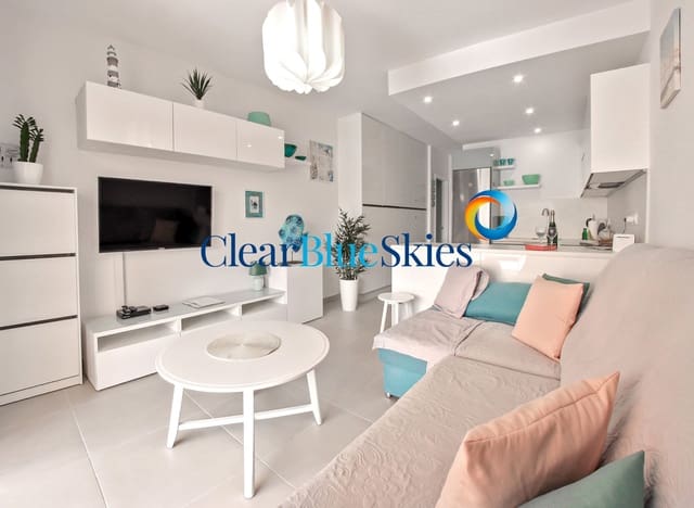 2 slaapkamer Appartement te koop in Playa del Duque, Adeje met garage - € 590.000 (Ref: 9447417)