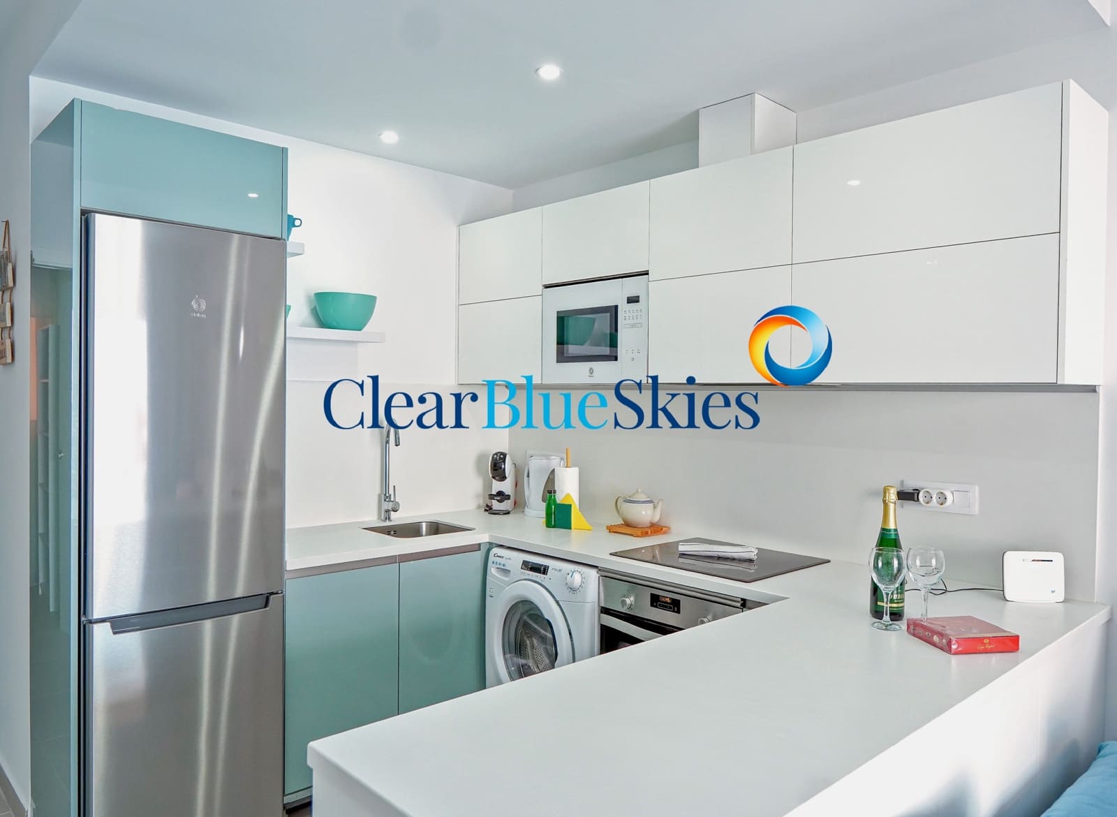 2 slaapkamer Appartement te koop in Playa del Duque met garage - € 590.000 (Ref: 9447417)