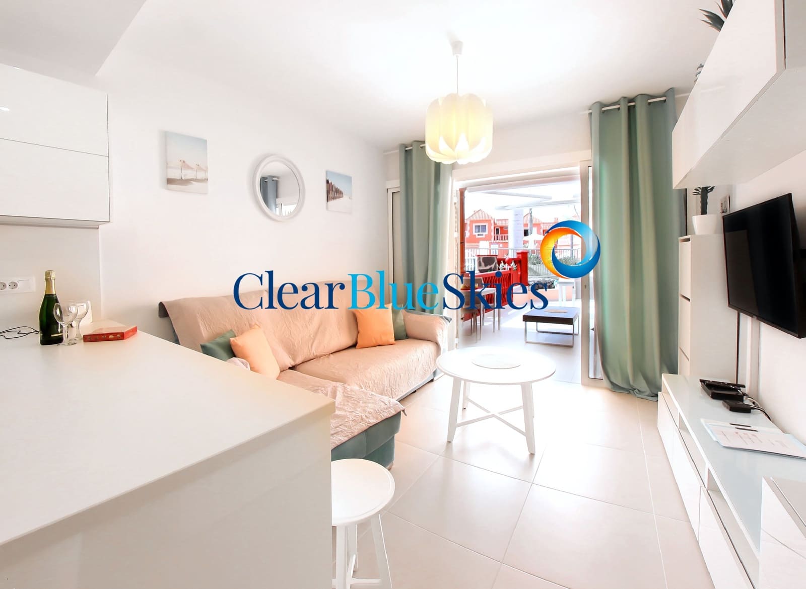 2 slaapkamer Appartement te koop in Playa del Duque met garage - € 590.000 (Ref: 9447417)