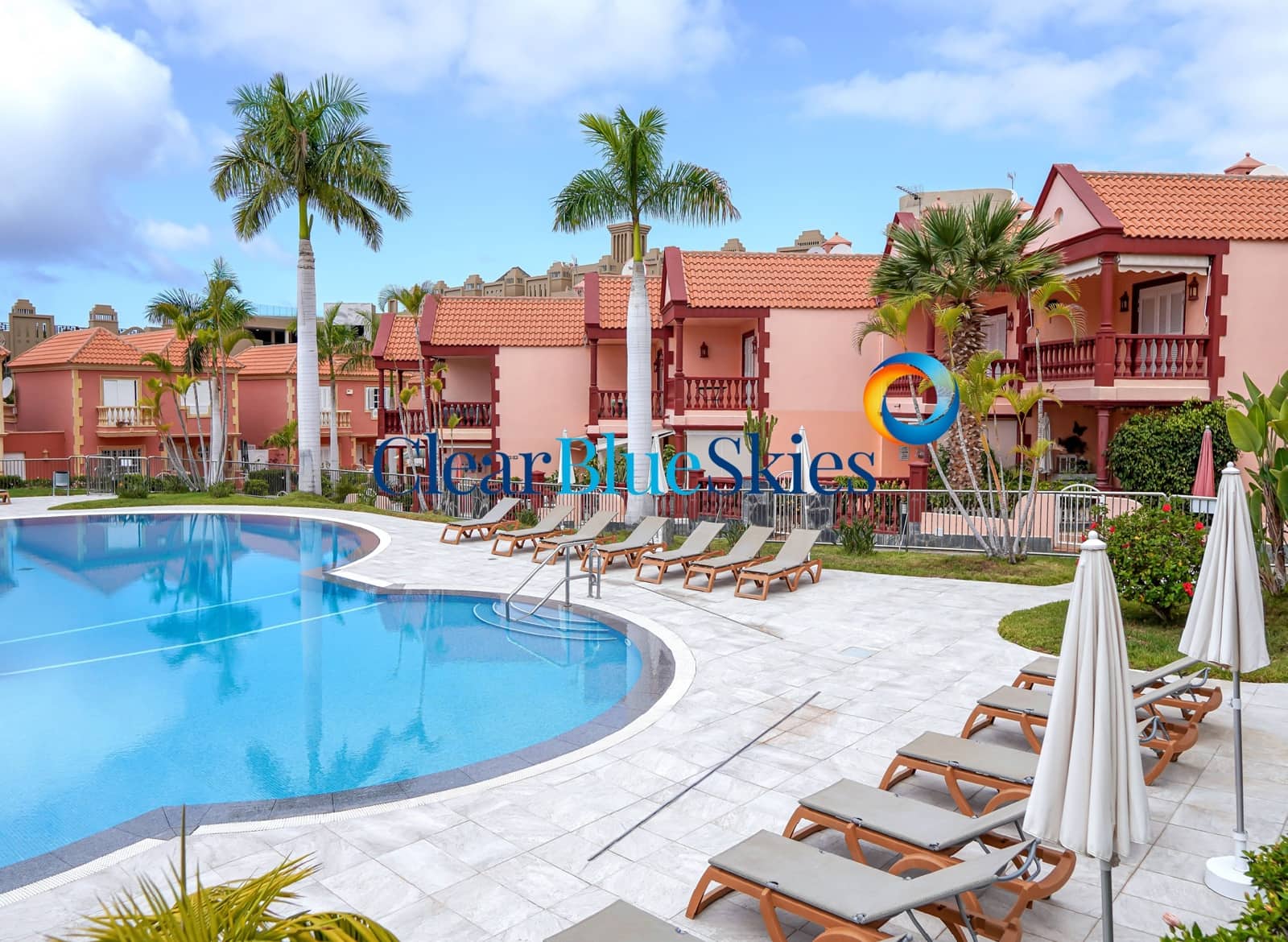 2 slaapkamer Appartement te koop in Playa del Duque met garage - € 590.000 (Ref: 9447417)