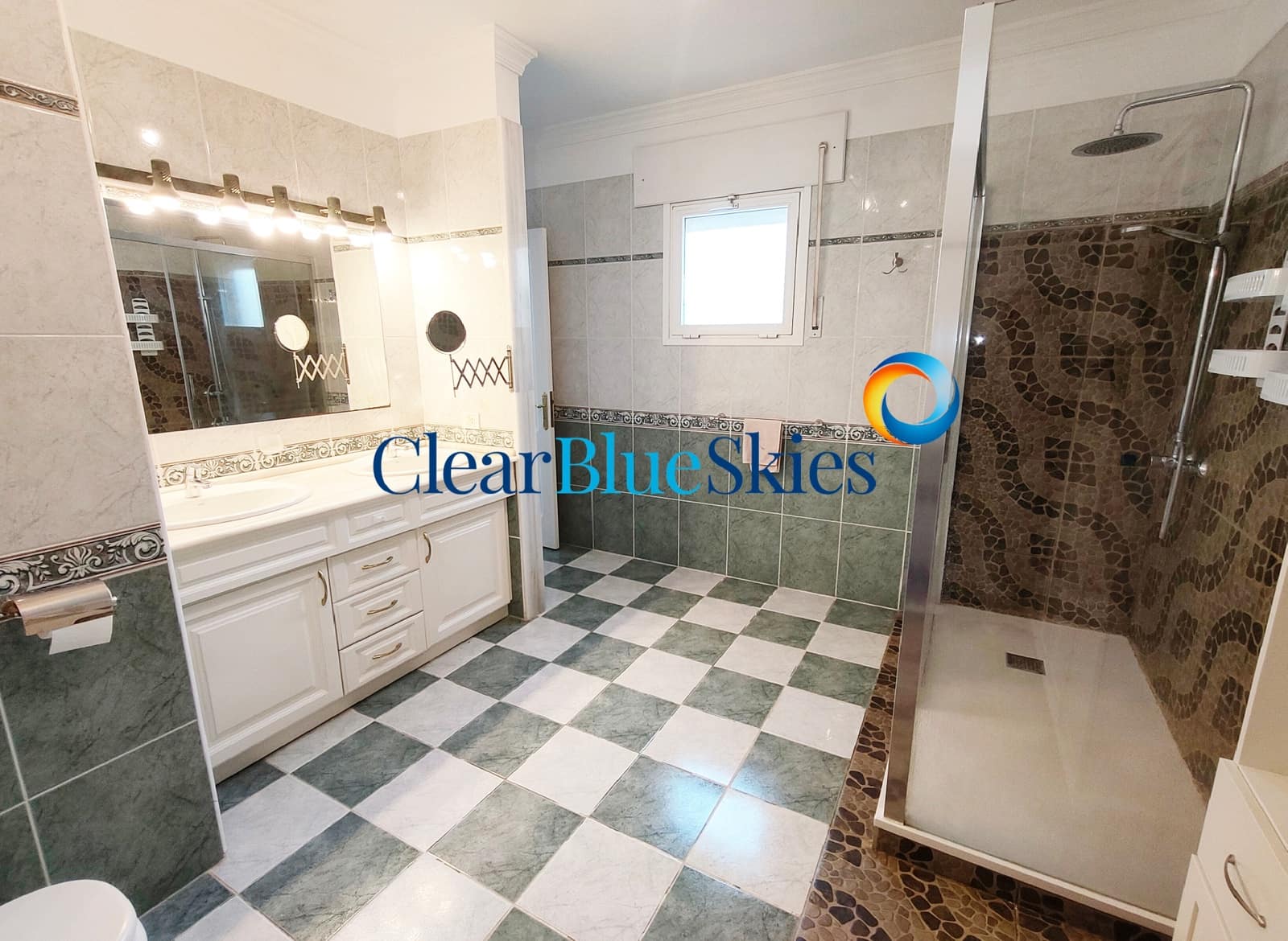 3 quarto Moradia para venda em Puerto Santiago com piscina garagem - 985 000 € (Ref: 9450495)