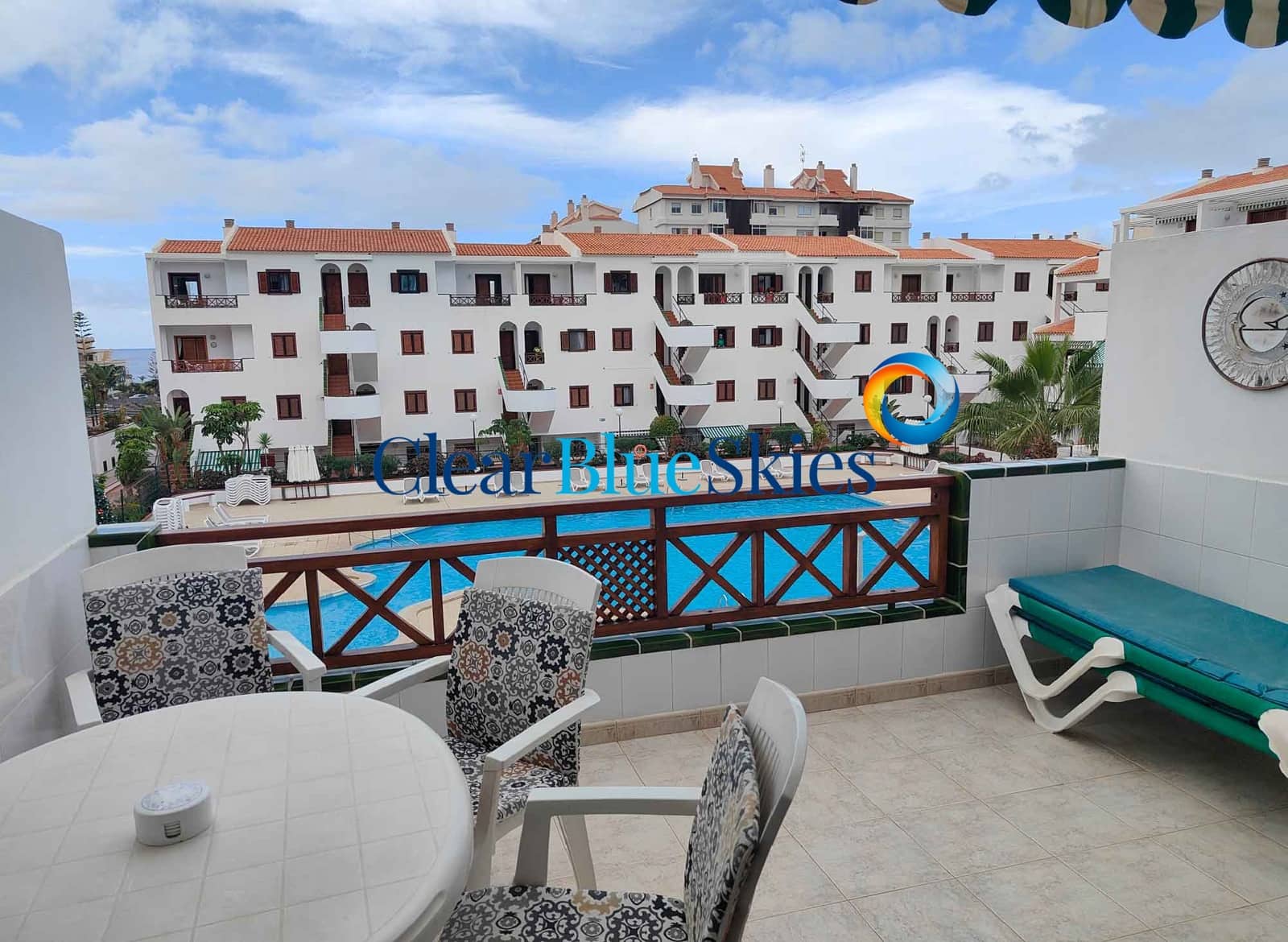 1 Zimmer Apartment zu verkaufen in Los Cristianos mit Pool Garage - 290.000 € (Ref: 9467843)
