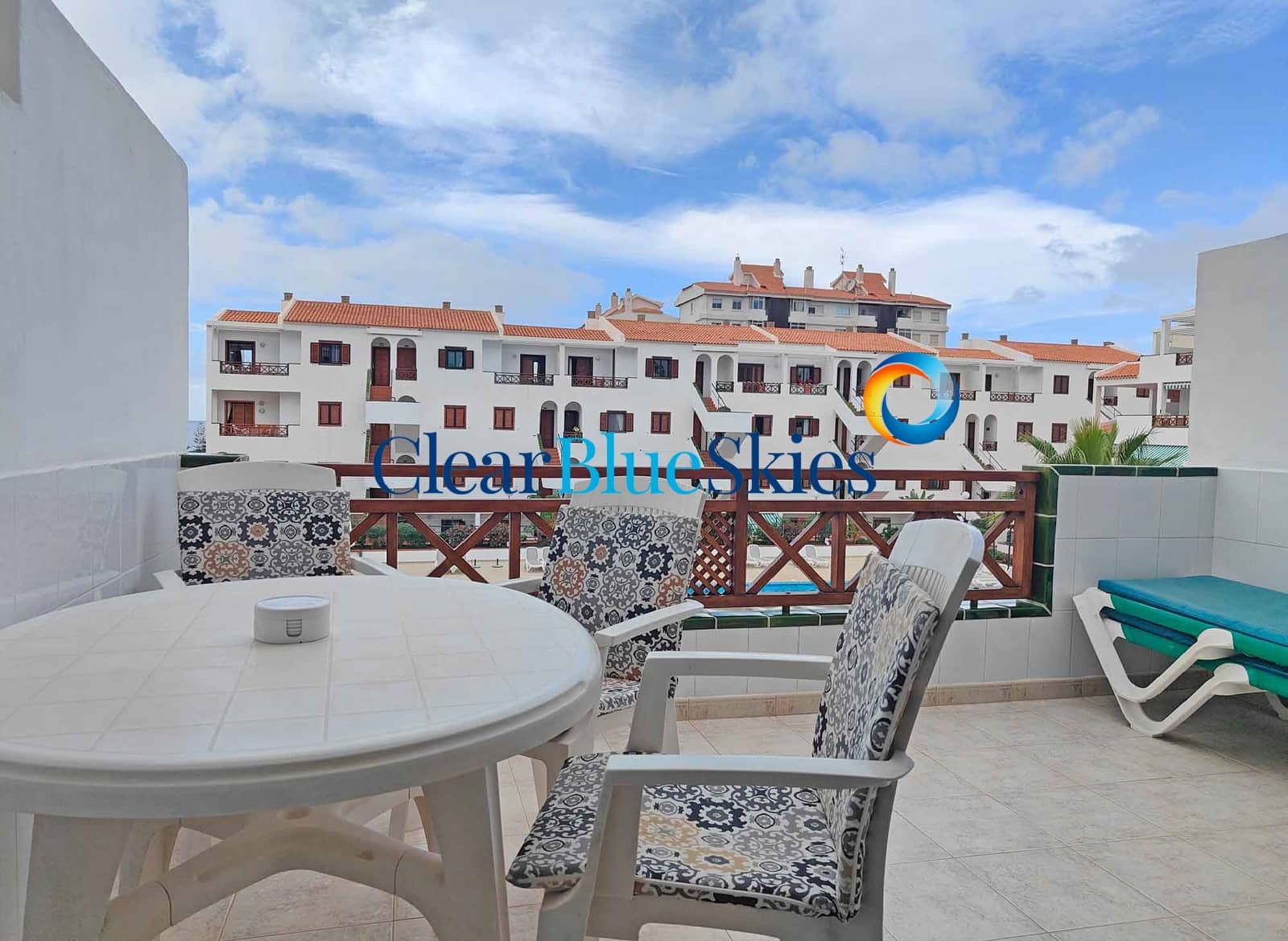 1 Zimmer Apartment zu verkaufen in Los Cristianos mit Pool Garage - 290.000 € (Ref: 9467843)