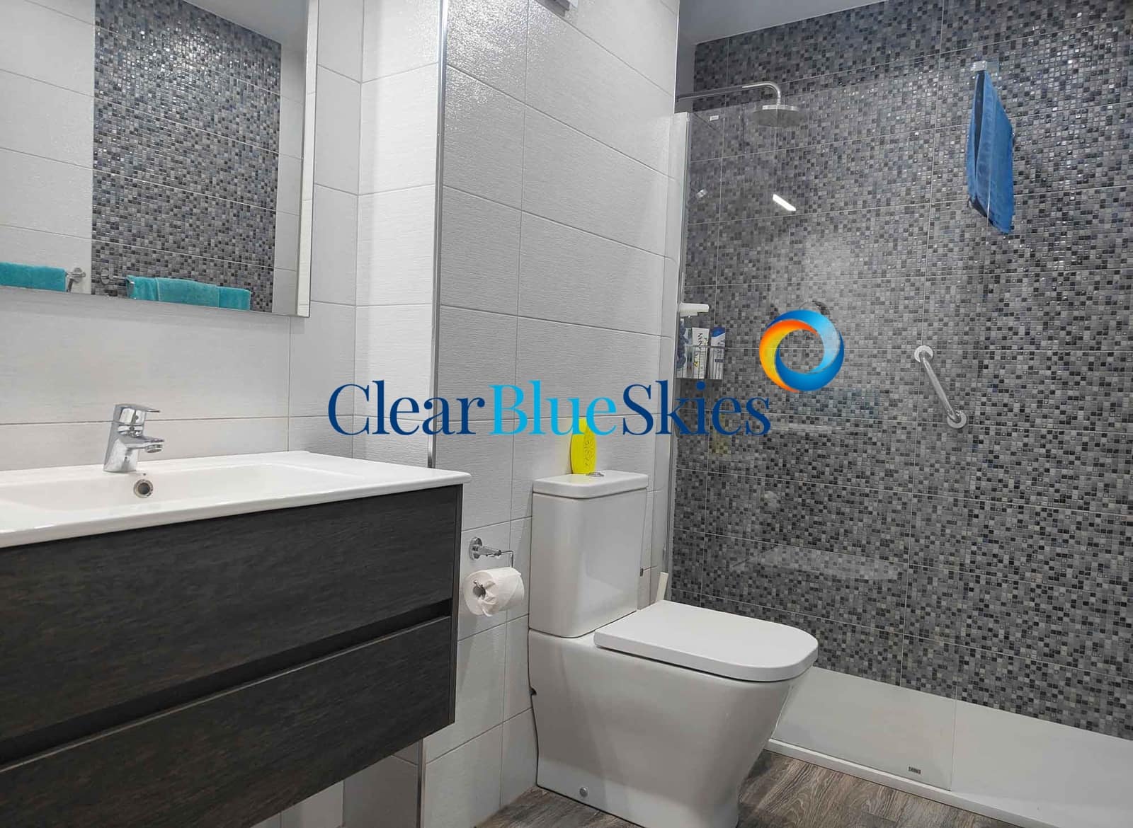 1 Zimmer Apartment zu verkaufen in Los Cristianos mit Pool Garage - 290.000 € (Ref: 9467843)