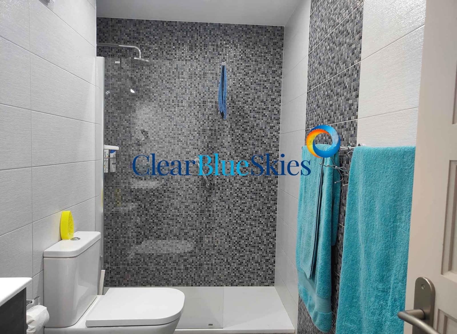 1 Zimmer Apartment zu verkaufen in Los Cristianos mit Pool Garage - 290.000 € (Ref: 9467843)