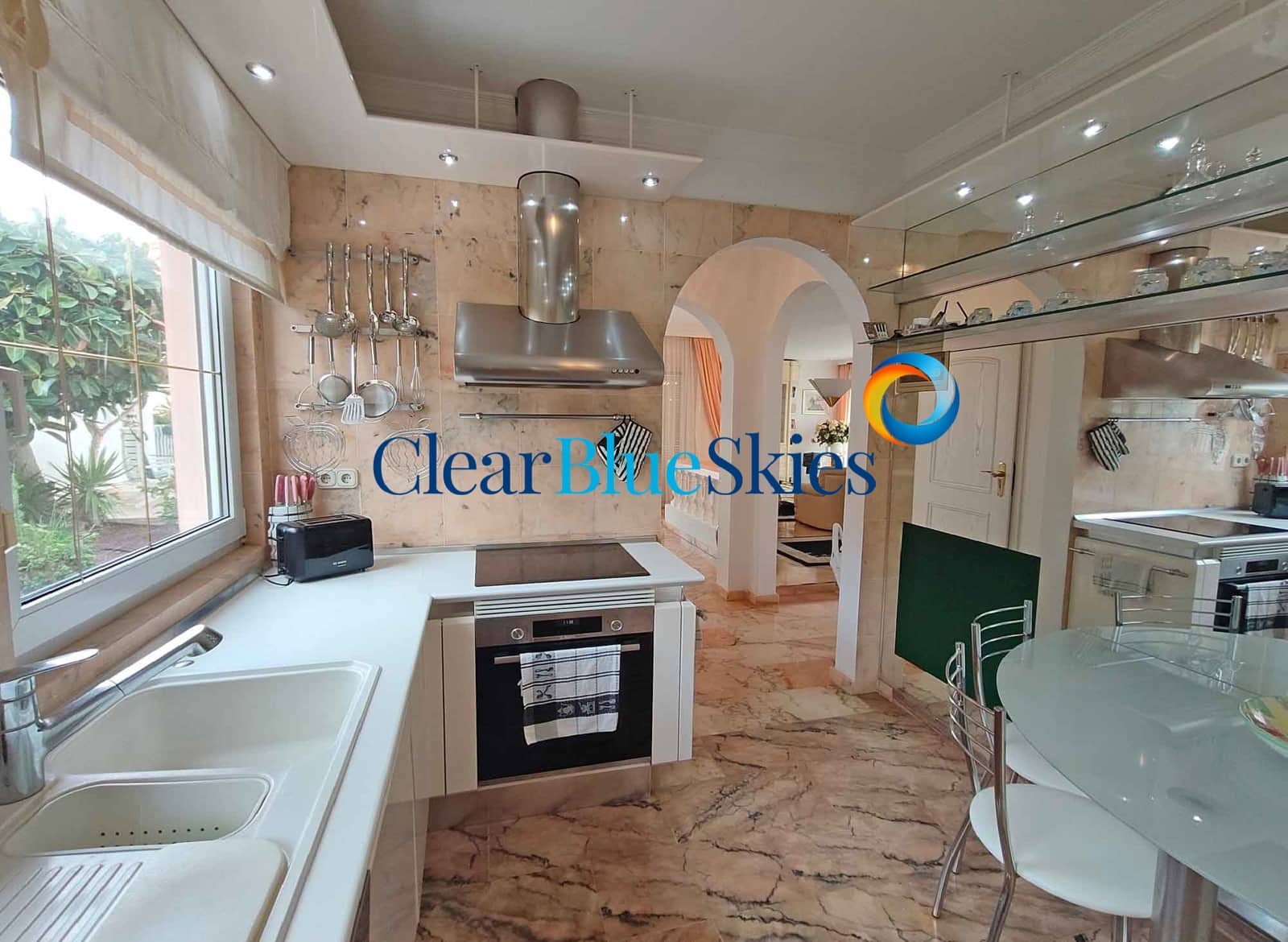 3 Zimmer Villa zu verkaufen in Chayofa mit Pool Garage - 990.000 € (Ref: 9467844)