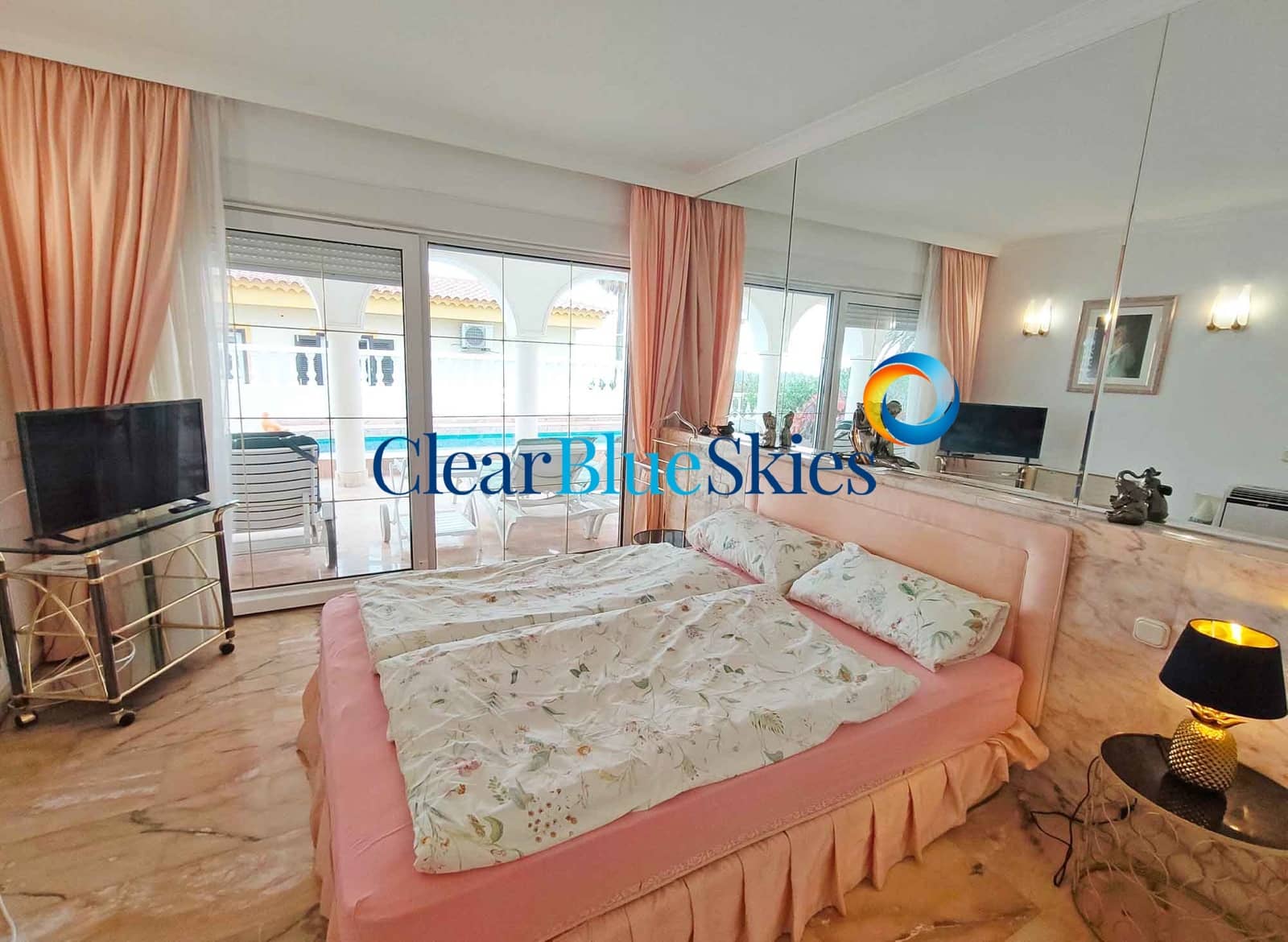 3 Zimmer Villa zu verkaufen in Chayofa mit Pool Garage - 990.000 € (Ref: 9467844)