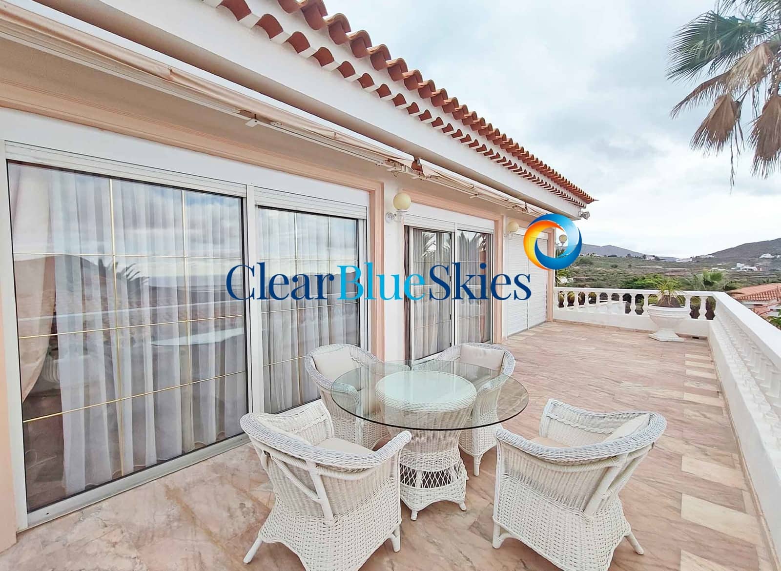 3 Zimmer Villa zu verkaufen in Chayofa mit Pool Garage - 990.000 € (Ref: 9467844)