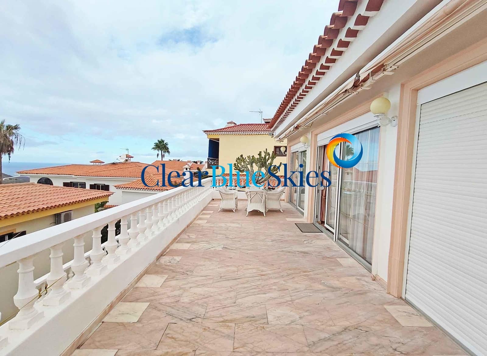 3 Zimmer Villa zu verkaufen in Chayofa mit Pool Garage - 990.000 € (Ref: 9467844)