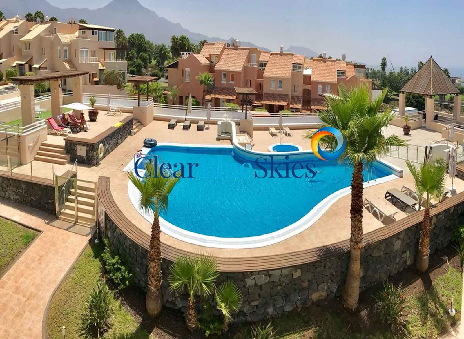 2 bedroom Townhouse for sale in Adeje with pool garage - € 595,000 (Ref: 9482388)