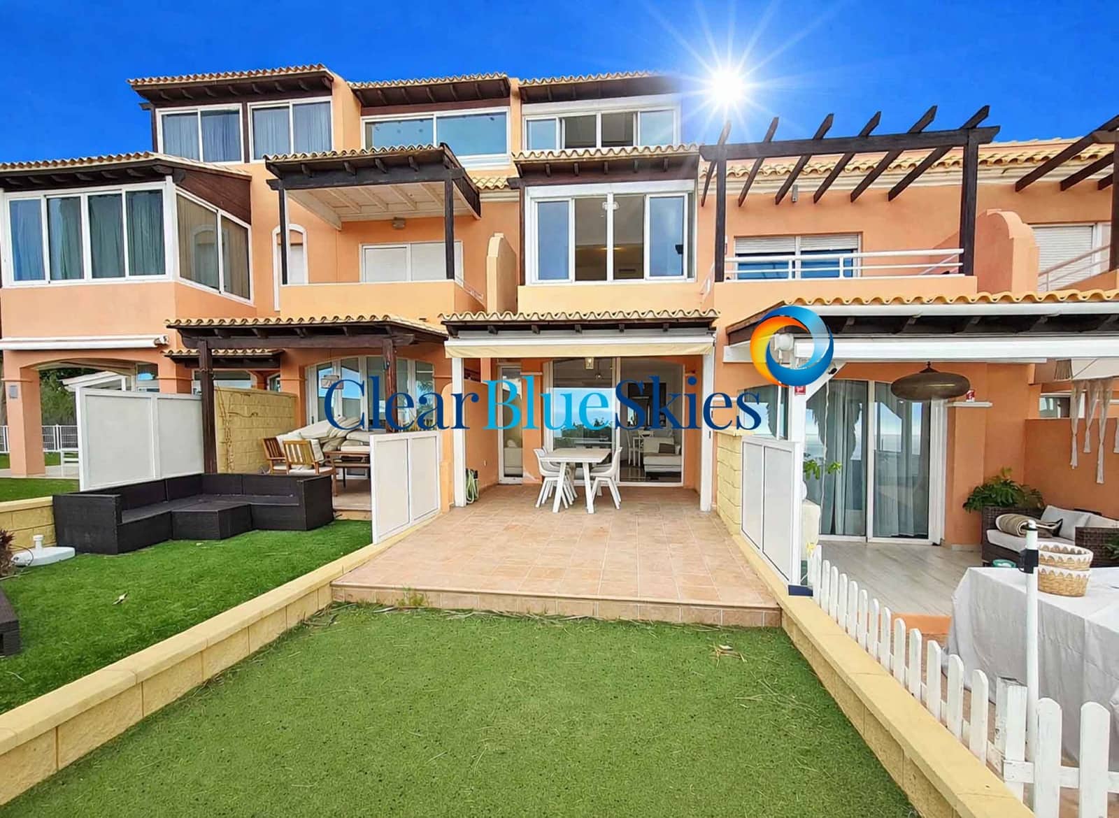 2 bedroom Townhouse for sale in Adeje with pool garage - € 595,000 (Ref: 9482388)