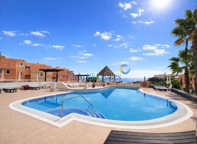 2 slaapkamer Huis te koop in Adeje met zwembad garage - € 595.000 (Ref: 9482388)