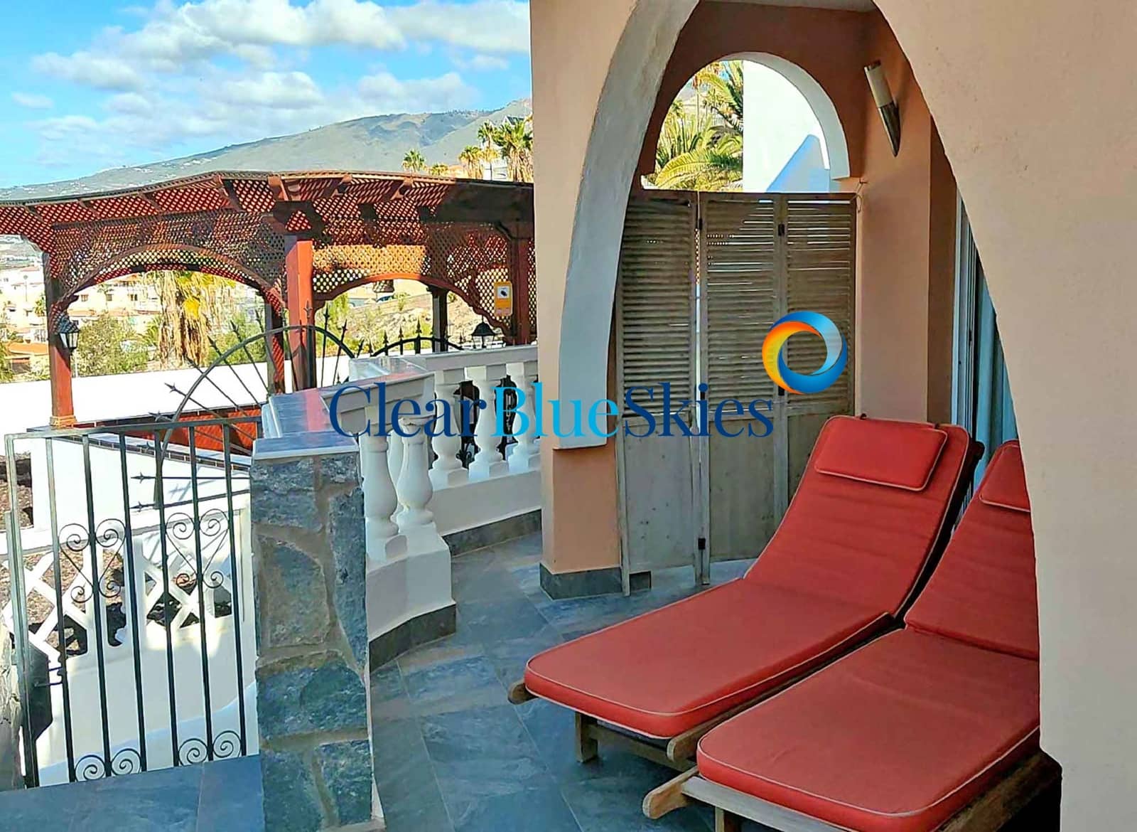 4 slaapkamer Huis te koop in Costa Adeje met garage - € 540.000 (Ref: 9483207)