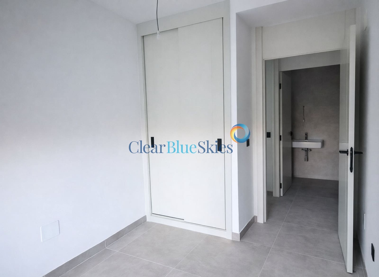 2 slaapkamer Appartement te koop in El Madronal met garage - € 670.000 (Ref: 9496548)