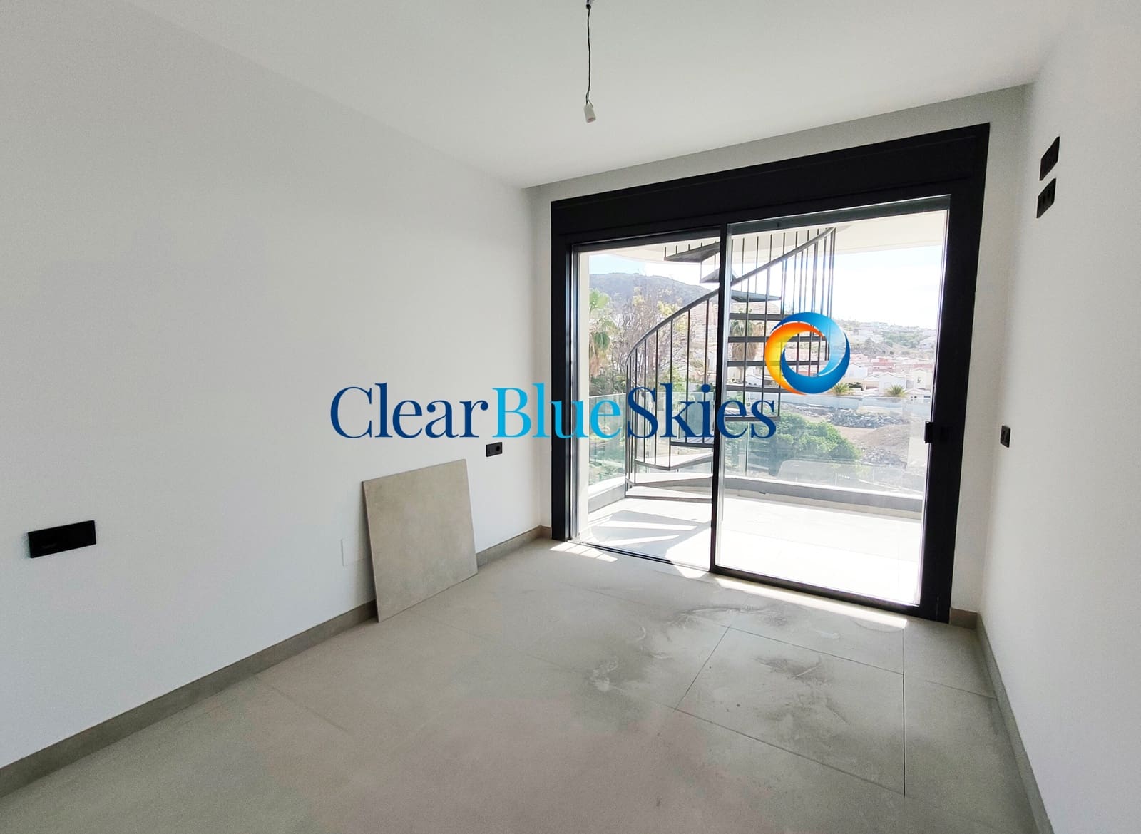 2 bedroom Penthouse for sale in El Madronal with pool garage - € 750,000 (Ref: 9519329)