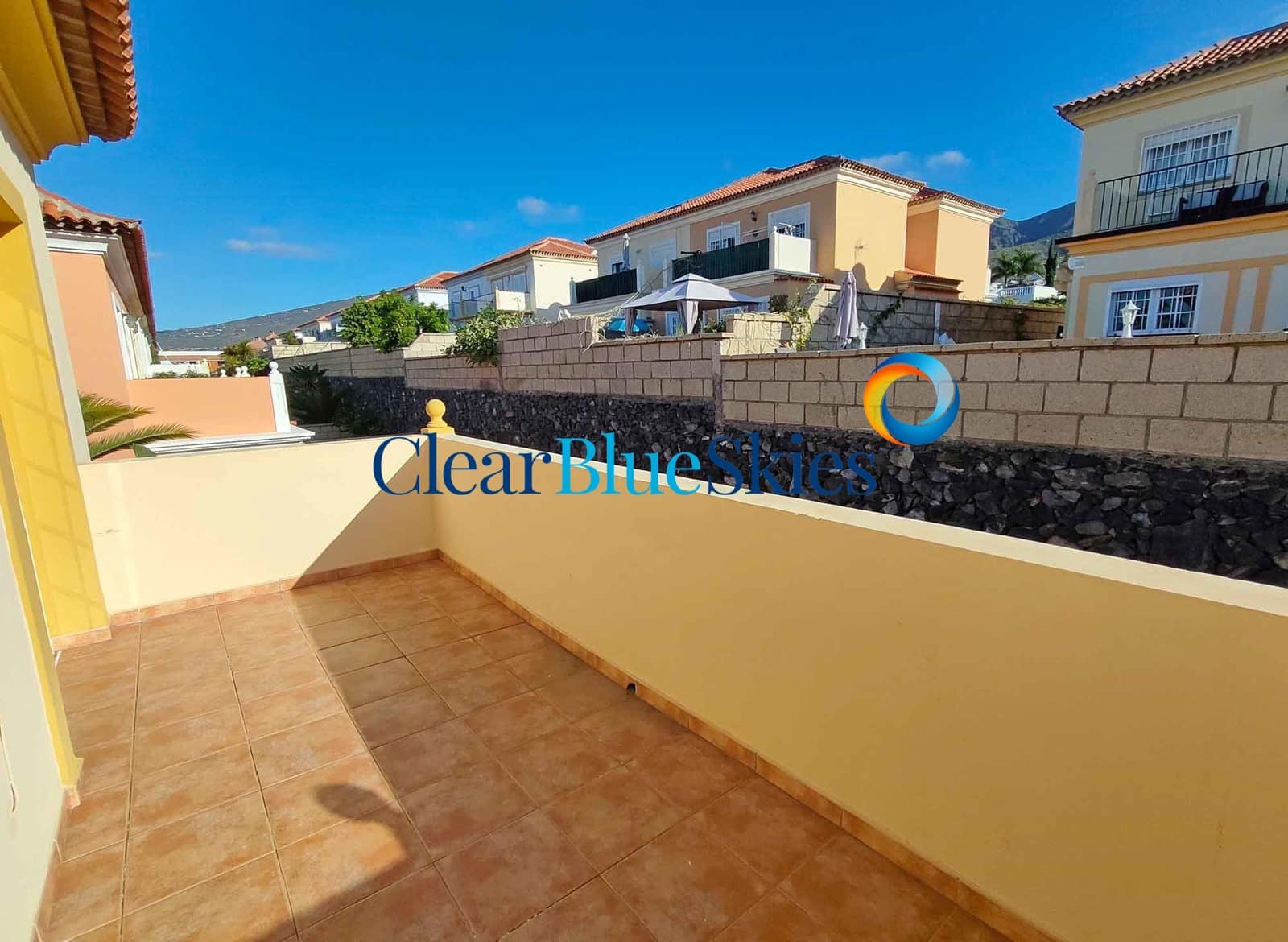 3 sovrum Hus till salu i El Madronal med garage - 899 000 € (Ref: 9525738)