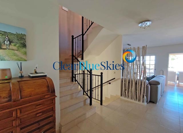 3 sovrum Hus till salu i El Madroñal, Adeje med garage - 899 000 € (Ref: 9525738)