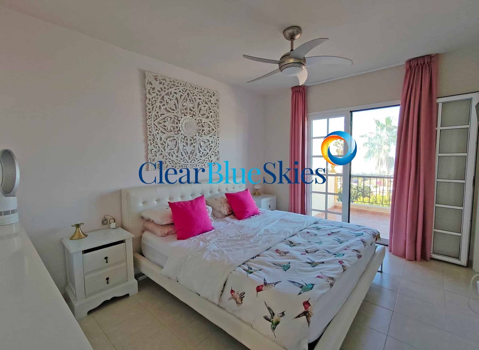 3 sovrum Hus till salu i El Madronal med garage - 899 000 € (Ref: 9525738)