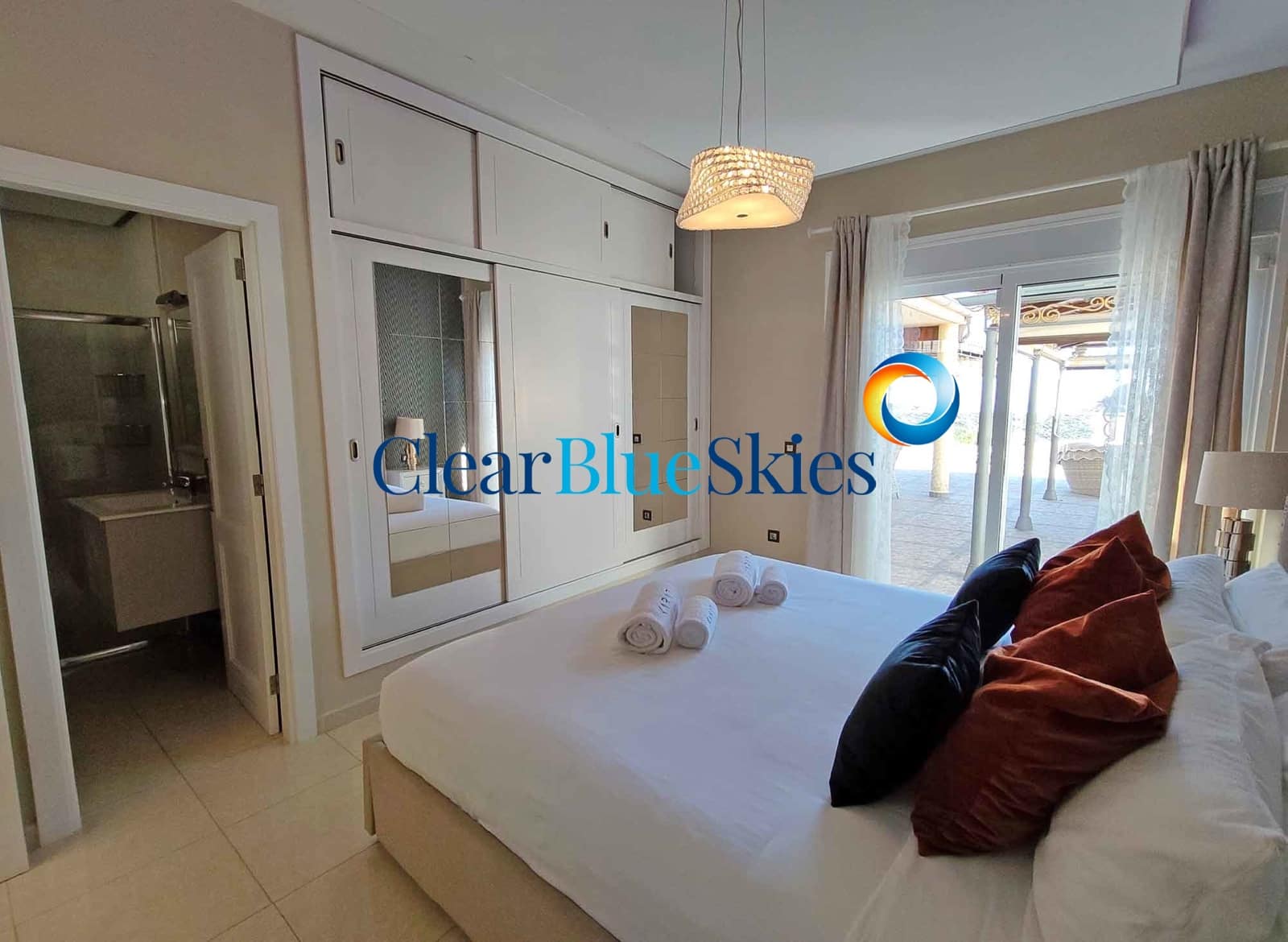 3 bedroom Villa for sale in Torviscas with garage - € 1,140,000 (Ref: 9525860)