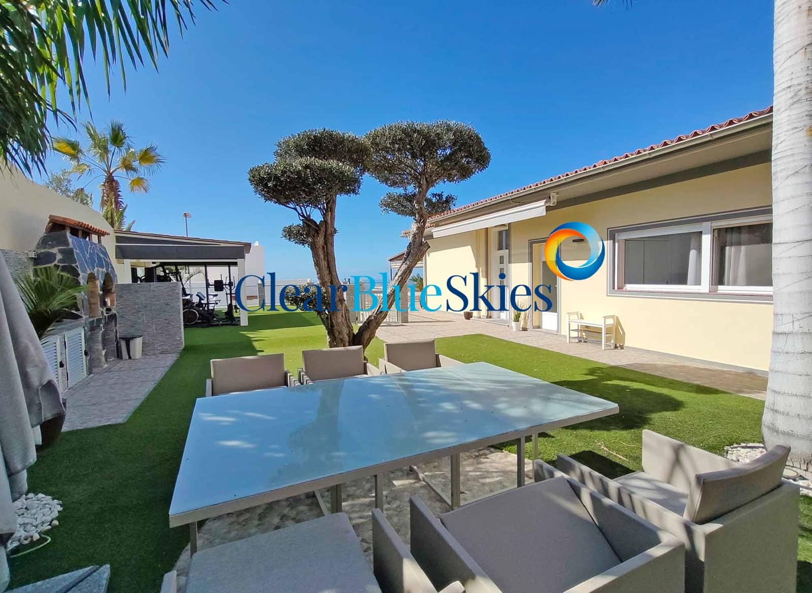 3 bedroom Villa for sale in Torviscas with garage - € 1,140,000 (Ref: 9525860)