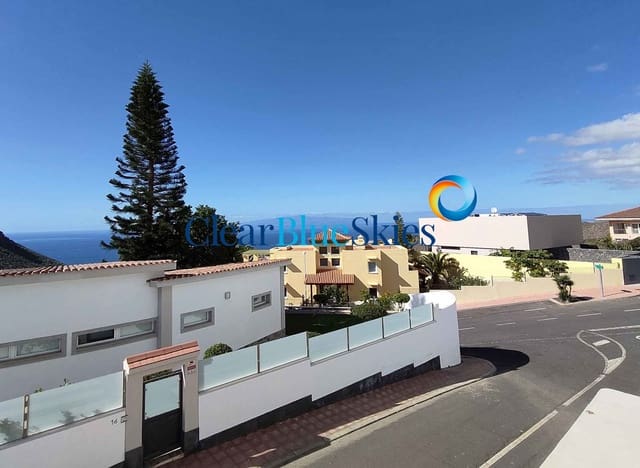 3 bedroom Villa for sale in Torviscas, Adeje with garage - € 1,140,000 (Ref: 9525860)