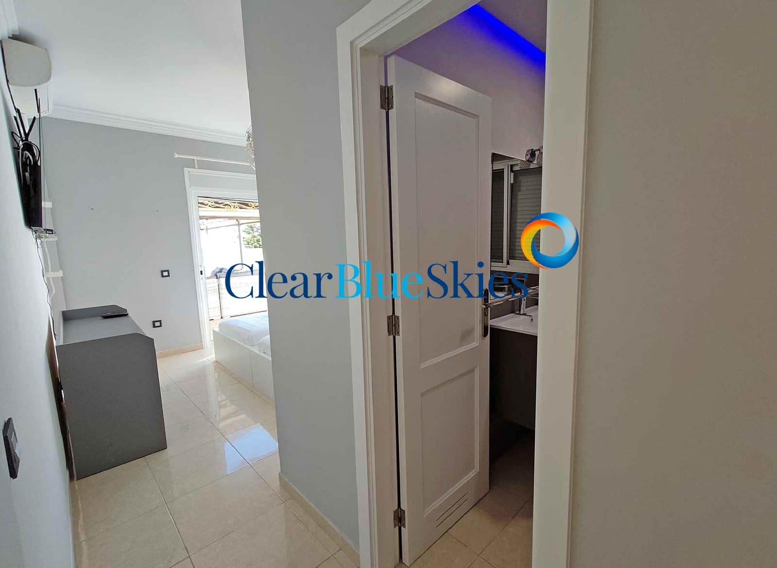 3 bedroom Villa for sale in Torviscas with garage - € 1,140,000 (Ref: 9525860)