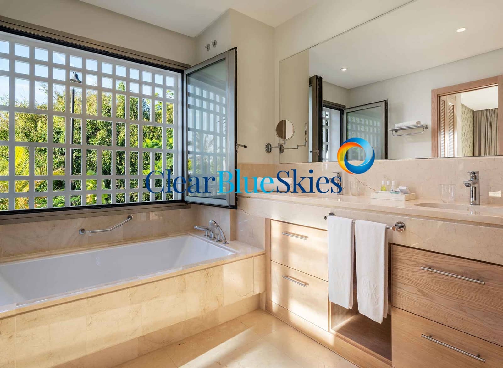 2 bedroom Apartment for sale in Playa San Juan with pool garage - € 745,000 (Ref: 9532610)