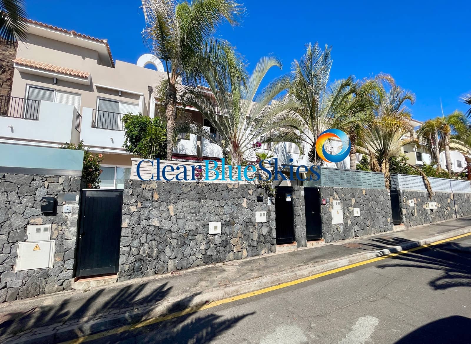 2 soveværelse Byhus til salg i Palm-Mar med garage - € 549.000 (Ref: 9569638)