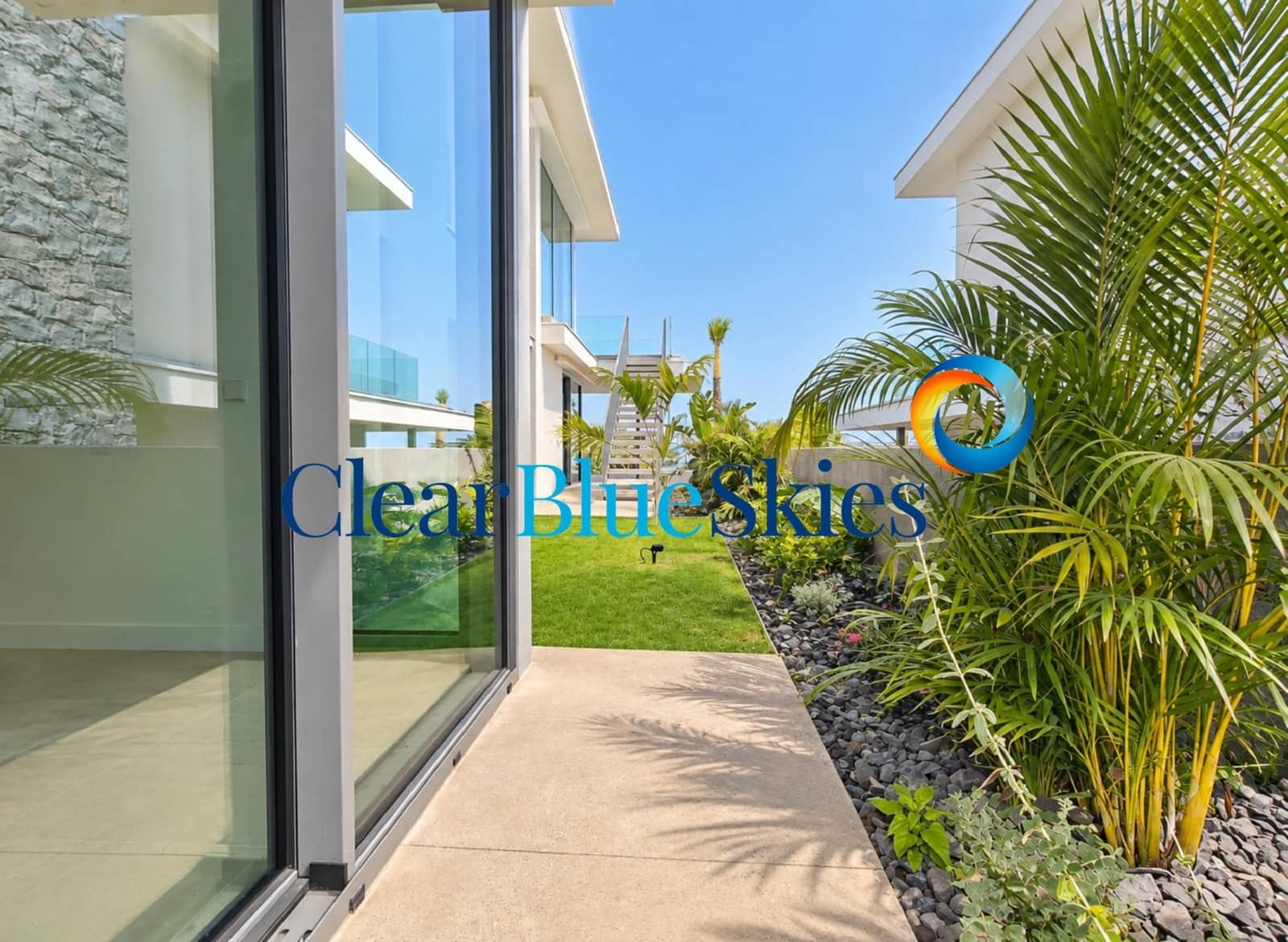 3 bedroom Villa for sale in Guia de Isora with pool garage - € 1,735,000 (Ref: 9610309)