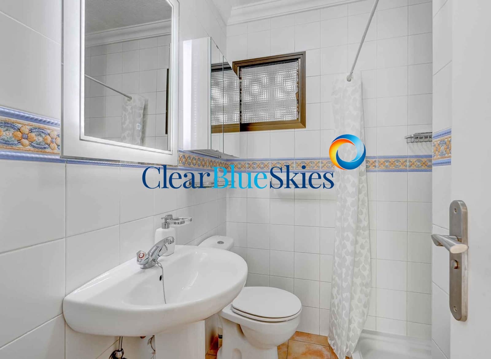 3 makuuhuone Huoneisto myytävänä paikassa Costa Adeje mukana uima-altaan 
autotalli - 399 950 € (Ref: 9624212)