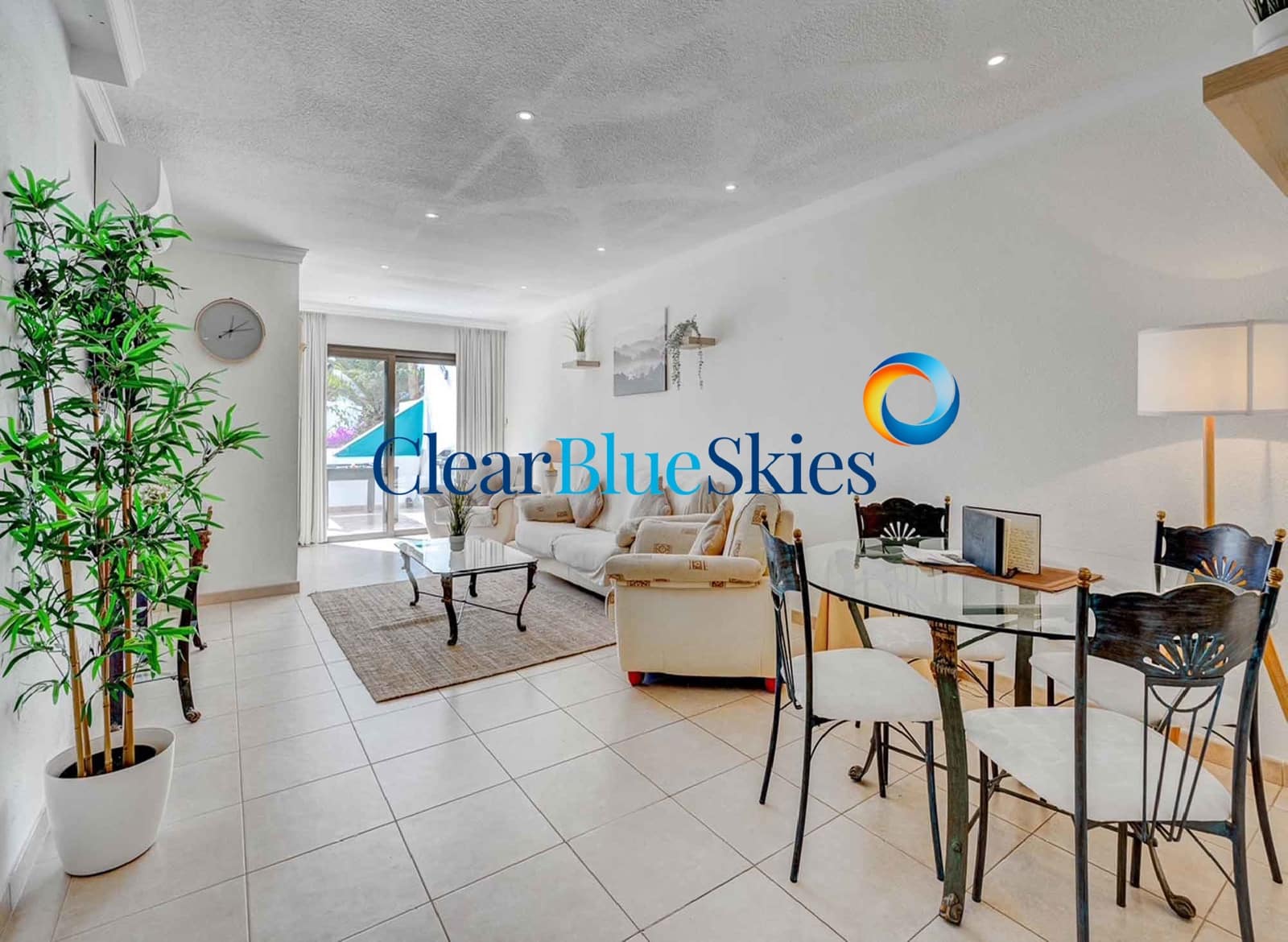 3 makuuhuone Huoneisto myytävänä paikassa Costa Adeje mukana uima-altaan 
autotalli - 399 950 € (Ref: 9624212)