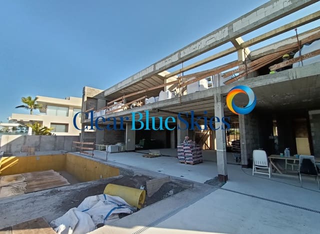 4 sypialnia Willa na sprzedaż w Playa de las Américas, Adeje z basenem garażem - 6 000 000 € (Ref: 9646354)