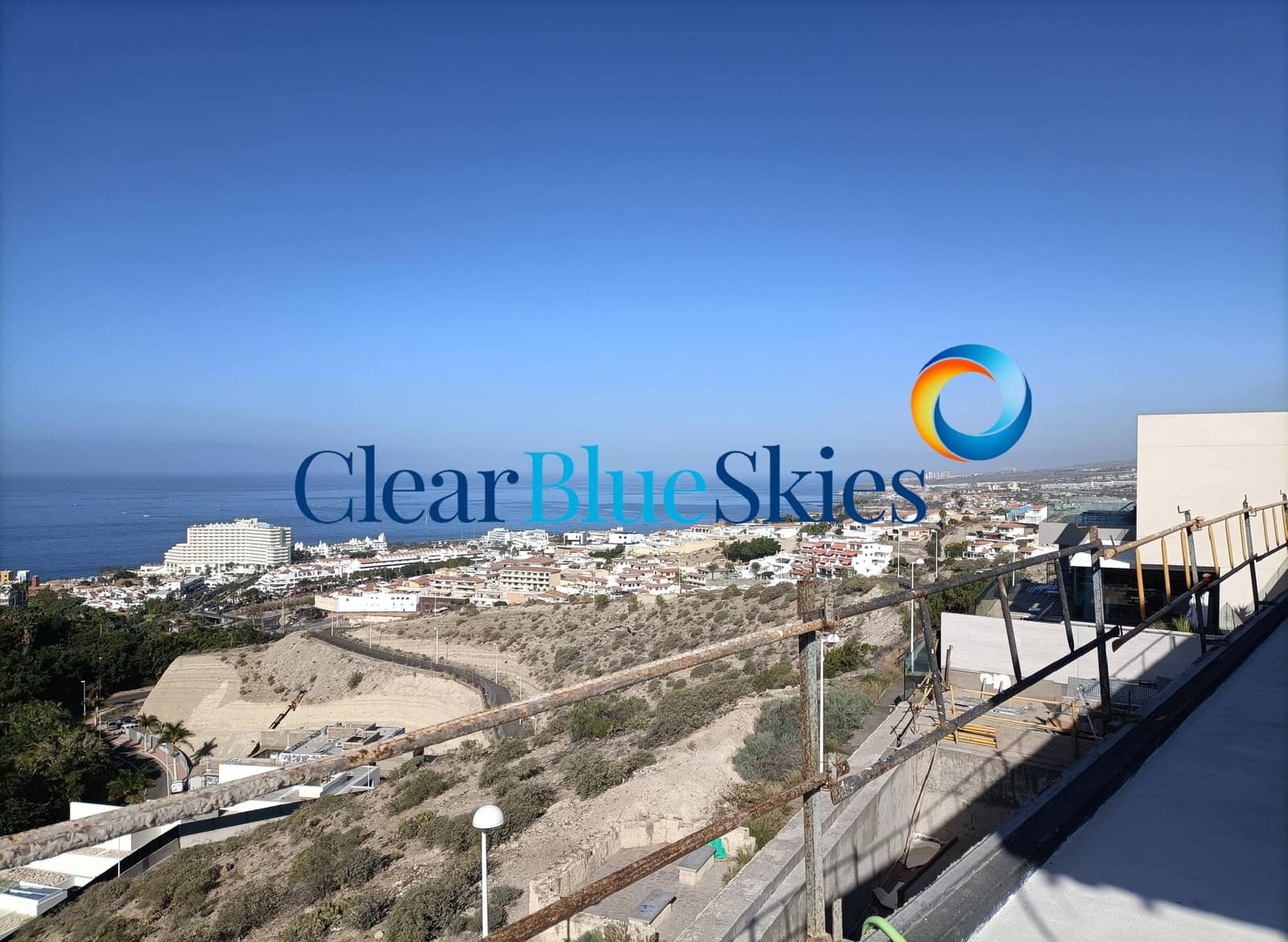 4 makuuhuone Huvila myytävänä paikassa Costa Adeje mukana uima-altaan 
autotalli - 4 500 000 € (Ref: 9646355)