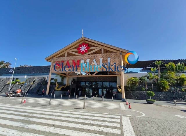 4 makuuhuone Huvila myytävänä paikassa Costa Adeje, Adeje mukana uima-altaan 
autotalli - 4 500 000 € (Ref: 9646355)