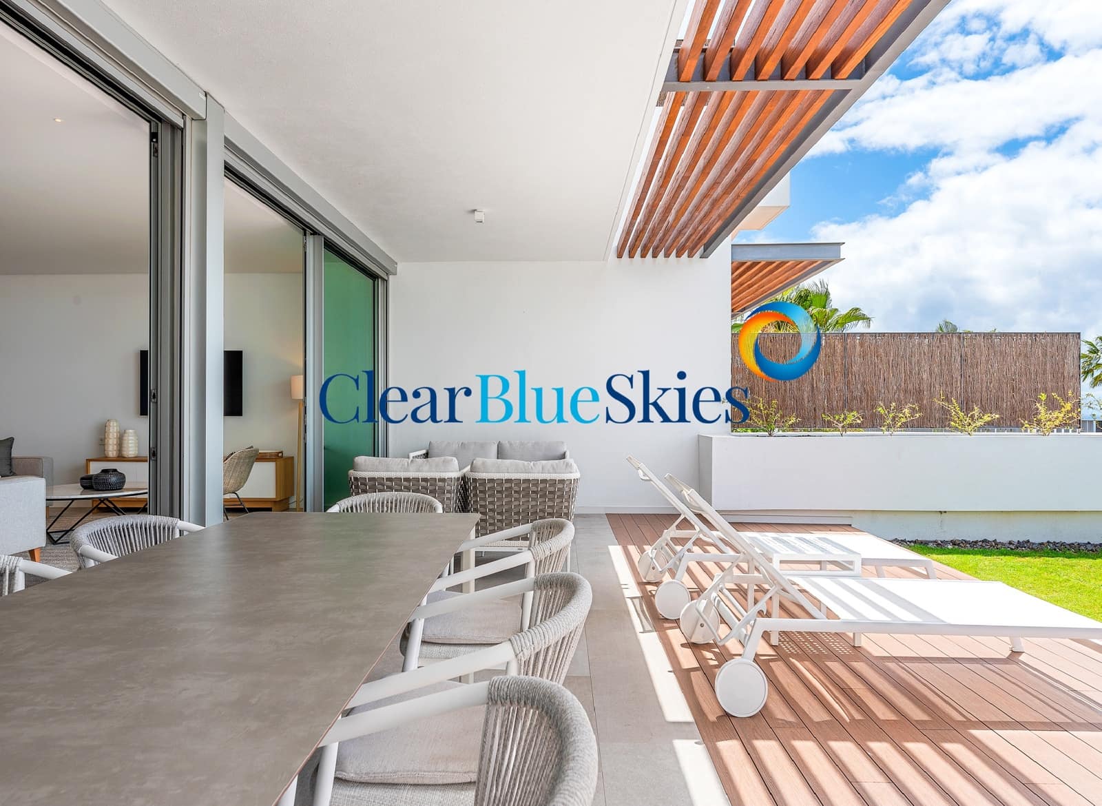 3 bedroom Apartment for sale in Playa San Juan with pool garage - € 1,479,000 (Ref: 9665482)