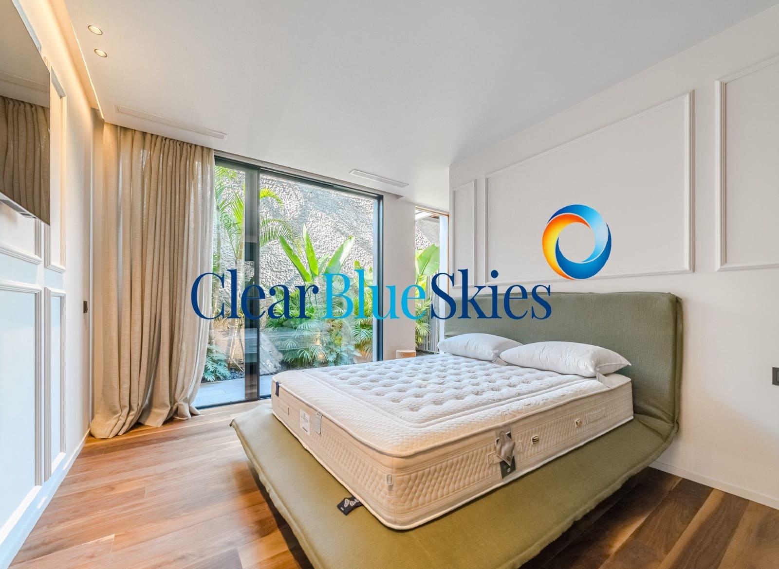 6 bedroom Villa for sale in Playa San Juan with pool garage - € 8,500,000 (Ref: 9671201)