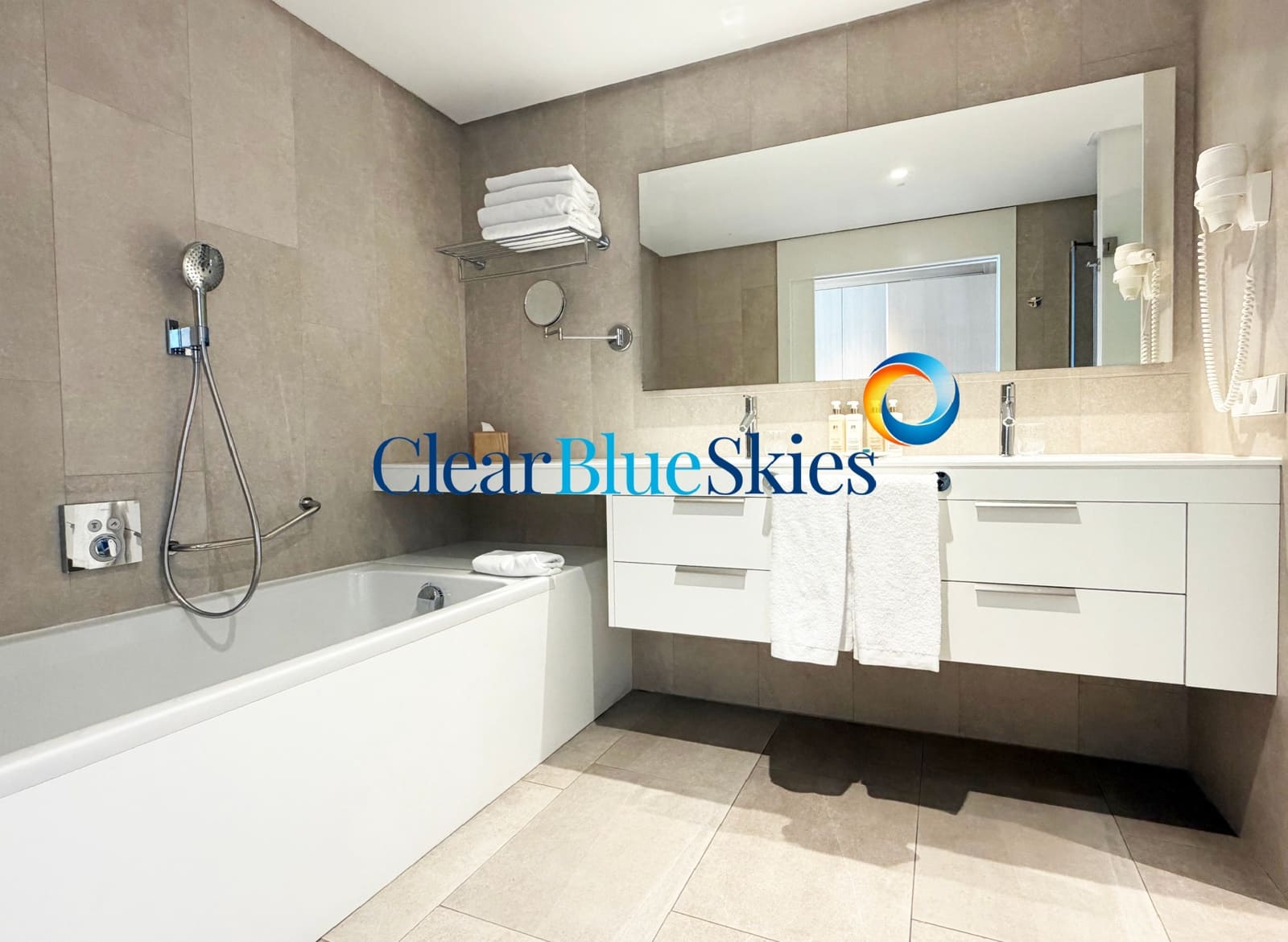 2 bedroom Apartment for sale in Playa San Juan with garage - € 980,000 (Ref: 9699674)