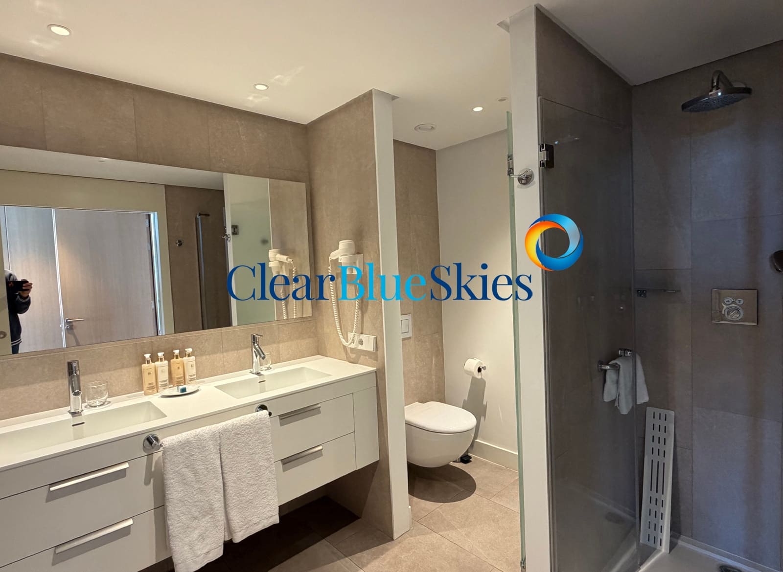 2 bedroom Apartment for sale in Playa San Juan with garage - € 980,000 (Ref: 9699674)