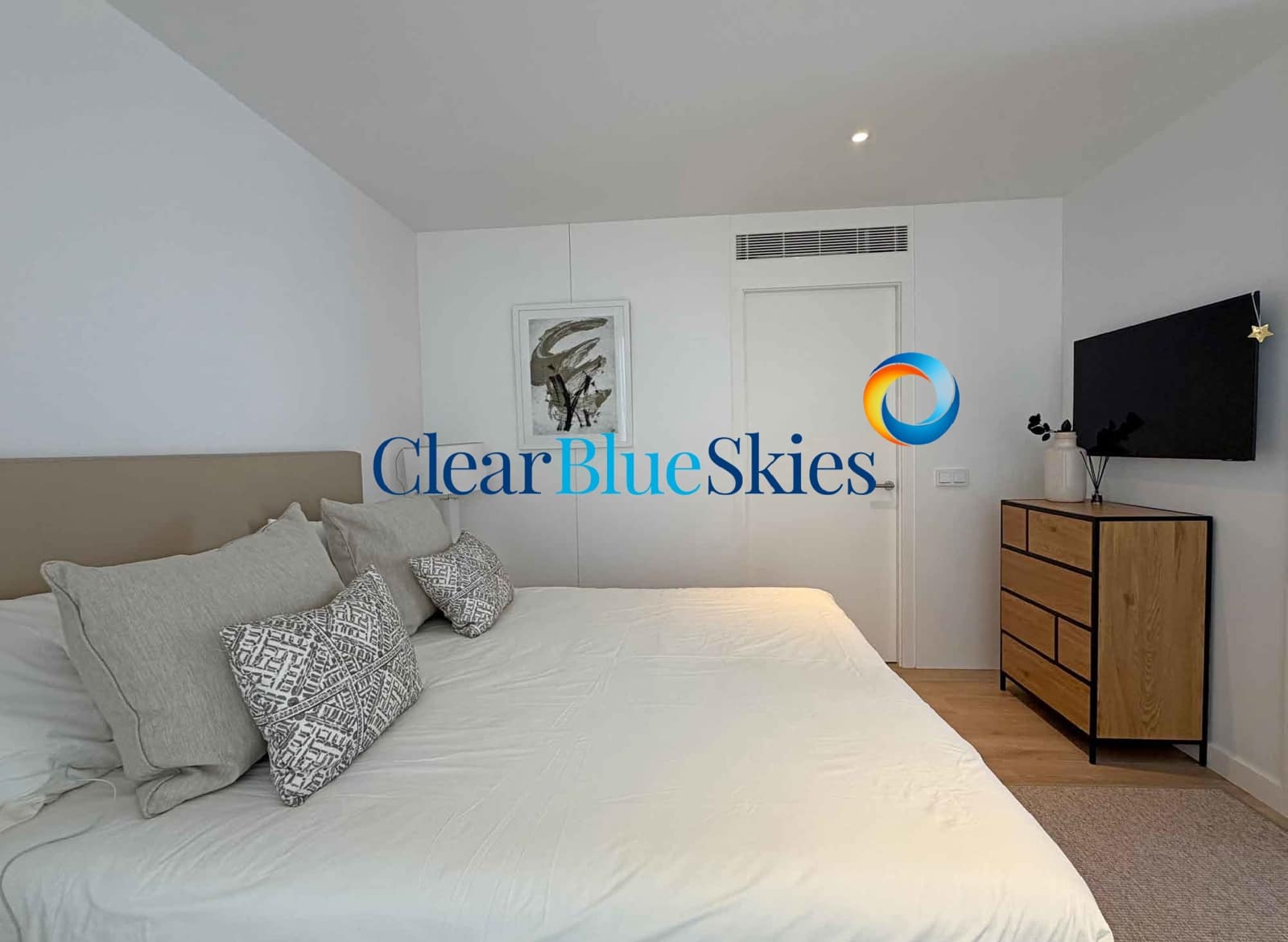 3 bedroom Villa for sale in Guia de Isora with pool garage - € 1,970,000 (Ref: 9699936)