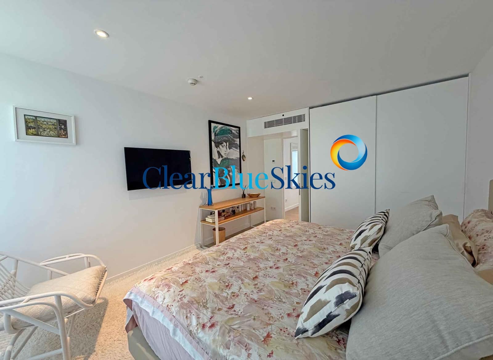 3 bedroom Villa for sale in Guia de Isora with pool garage - € 1,970,000 (Ref: 9699936)