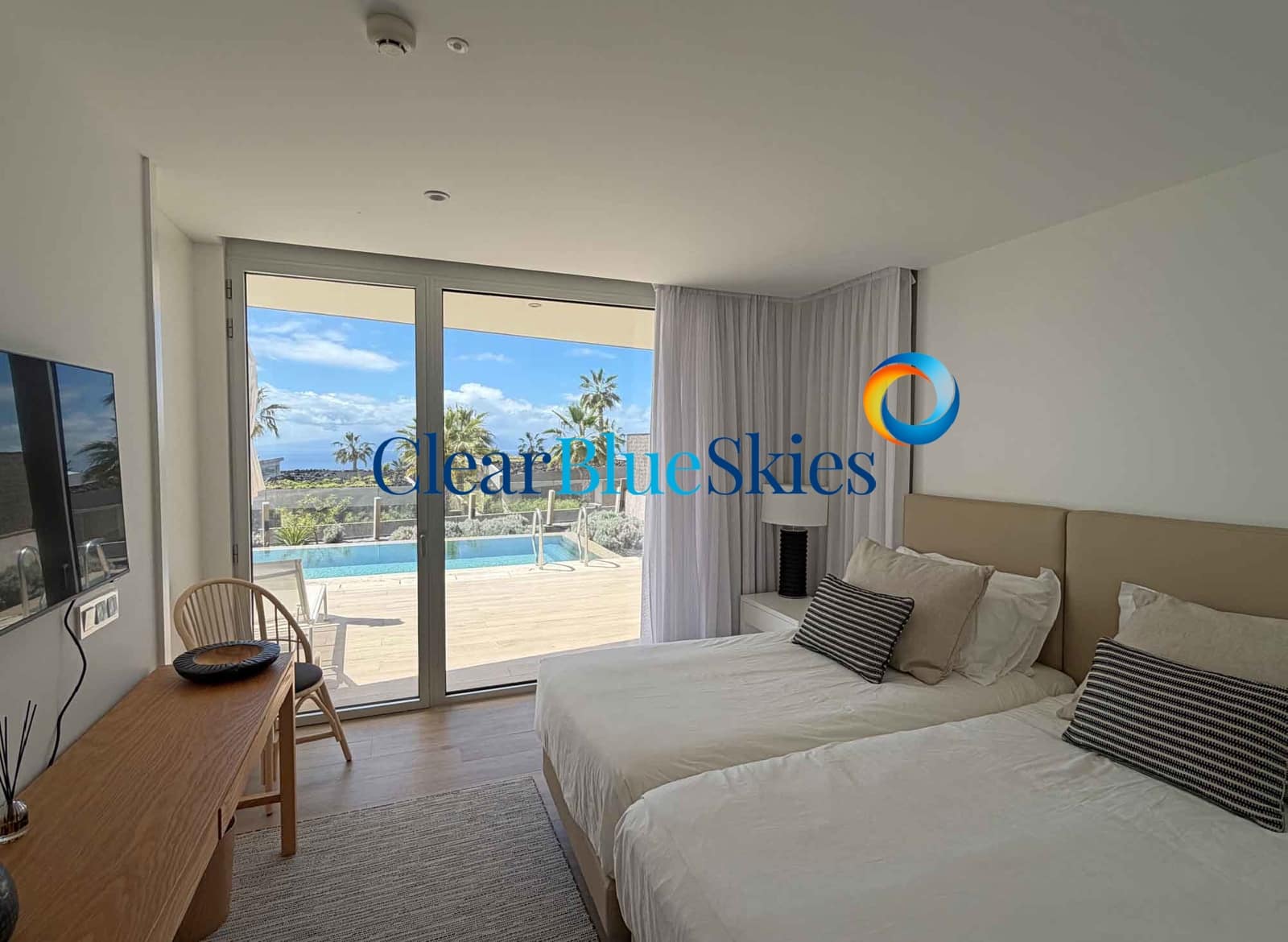 3 bedroom Villa for sale in Guia de Isora with pool garage - € 1,970,000 (Ref: 9699936)