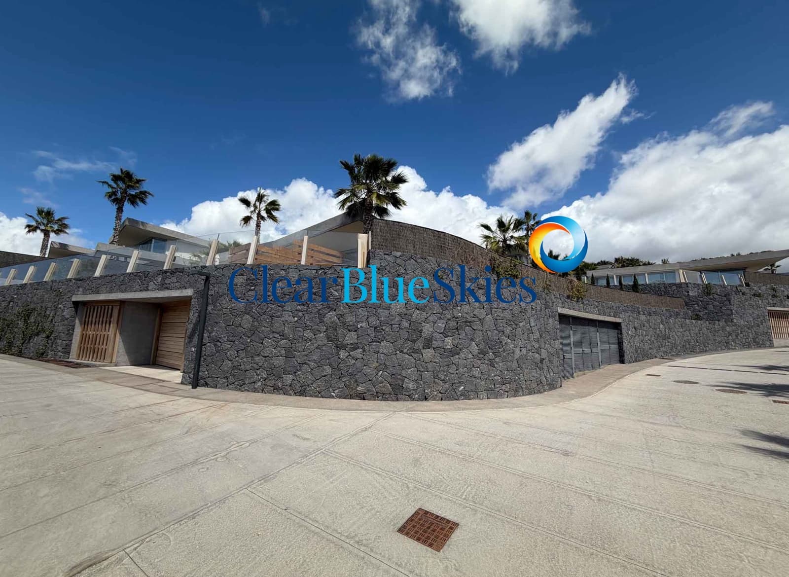 3 bedroom Villa for sale in Guia de Isora with pool garage - € 1,970,000 (Ref: 9699936)