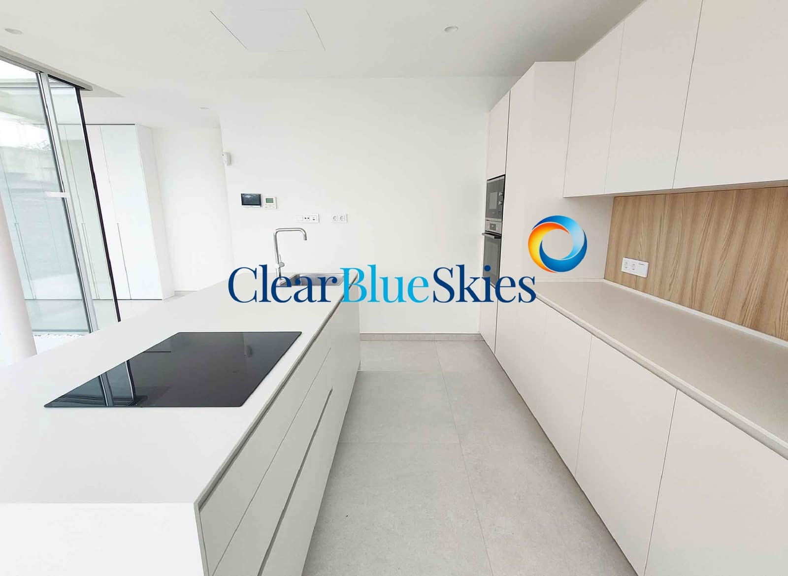 Chalet de 4 habitaciones en Costa Adeje en venta con piscina garaje - 1.980.000 € (Ref: 9699937)