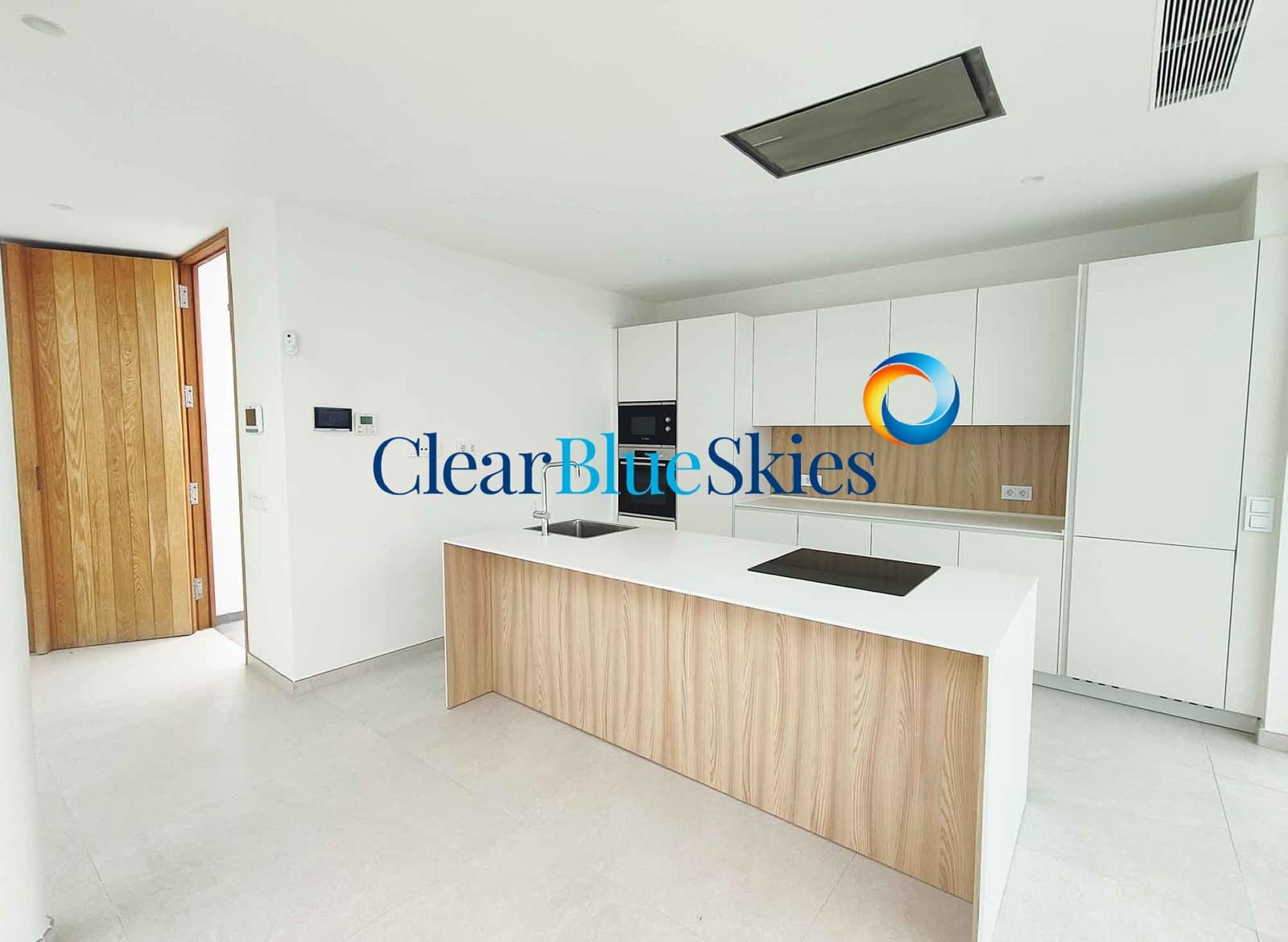 Chalet de 4 habitaciones en Costa Adeje en venta con piscina garaje - 1.980.000 € (Ref: 9699937)