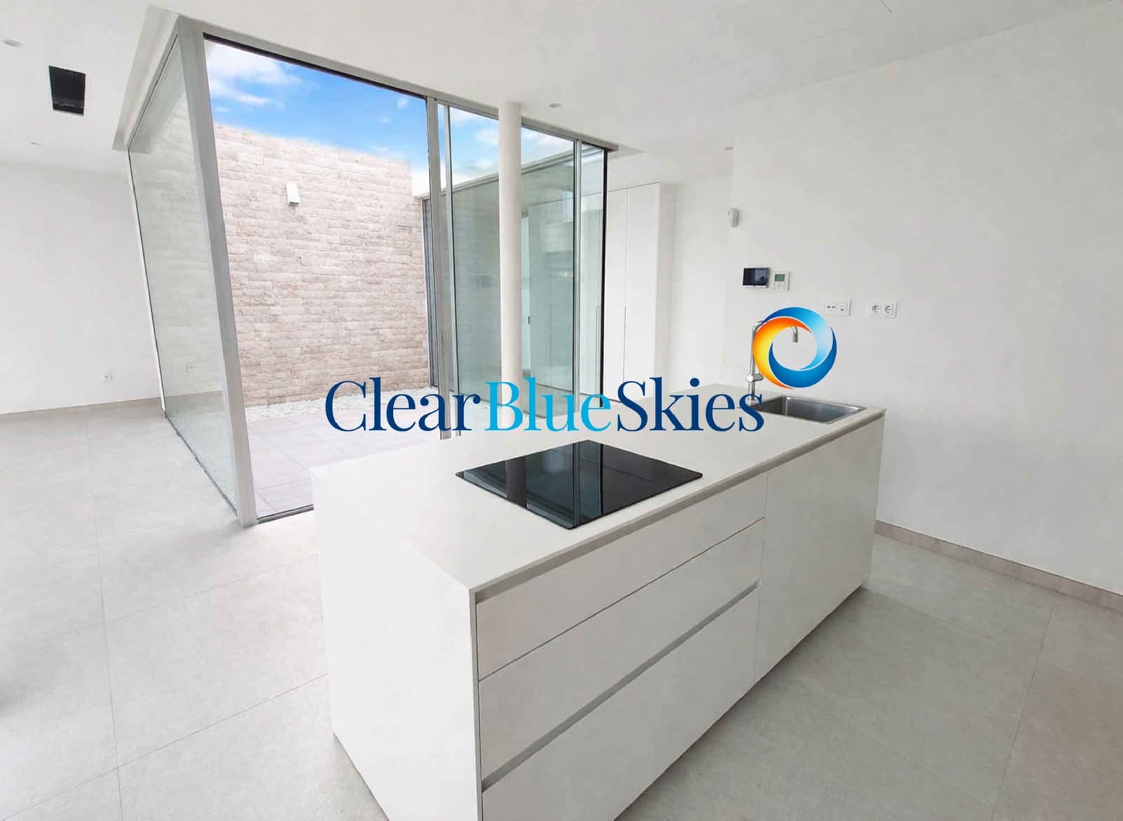 Chalet de 4 habitaciones en Costa Adeje en venta con piscina garaje - 1.980.000 € (Ref: 9699937)