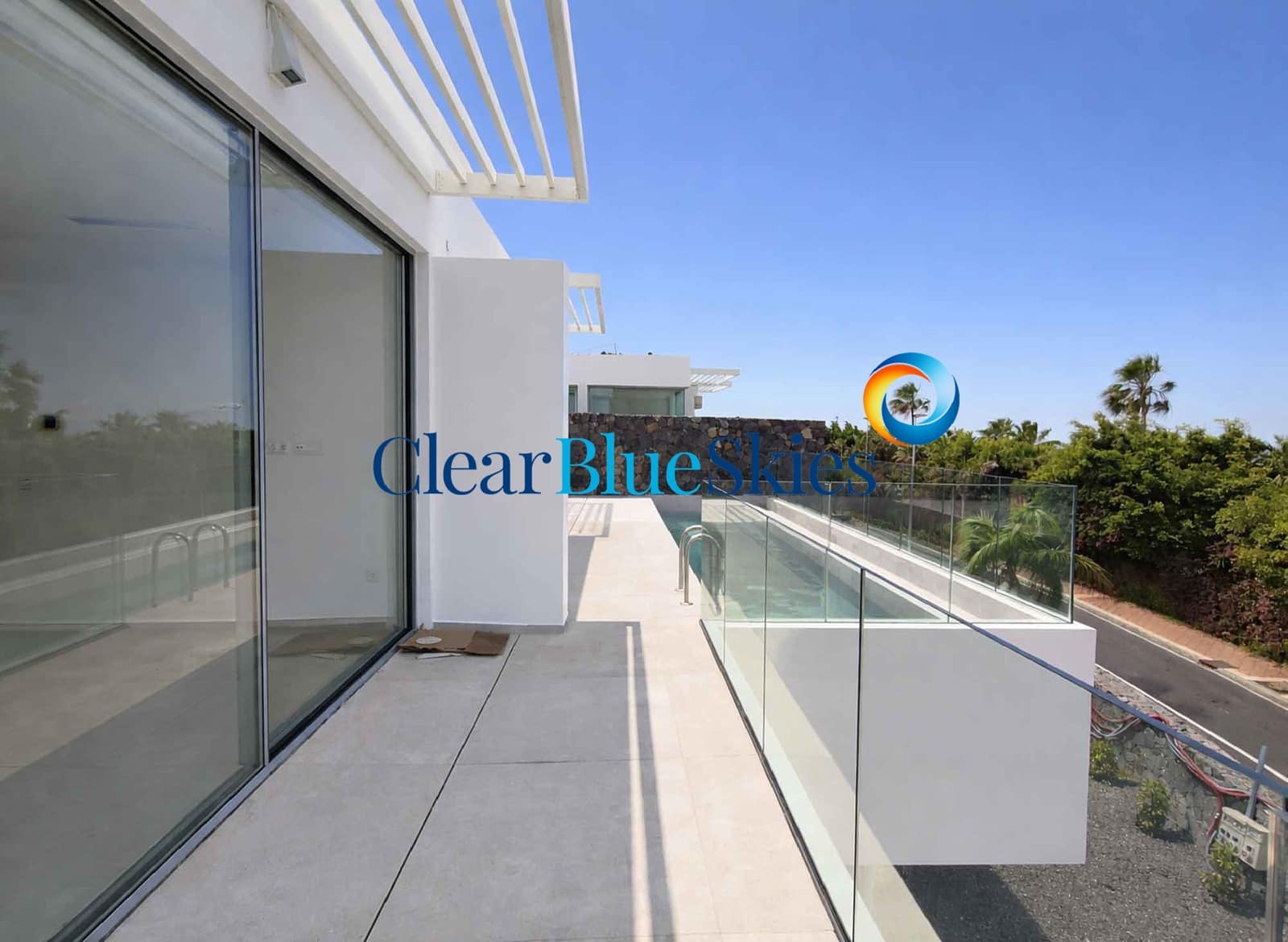 Chalet de 4 habitaciones en Costa Adeje en venta con piscina garaje - 1.980.000 € (Ref: 9699937)