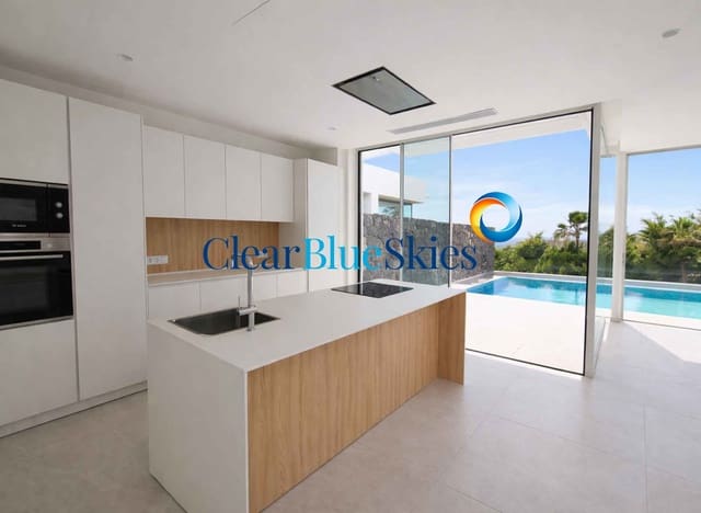 4 slaapkamer Villa te koop in Costa Adeje, Adeje met zwembad garage - € 1.980.000 (Ref: 9699937)